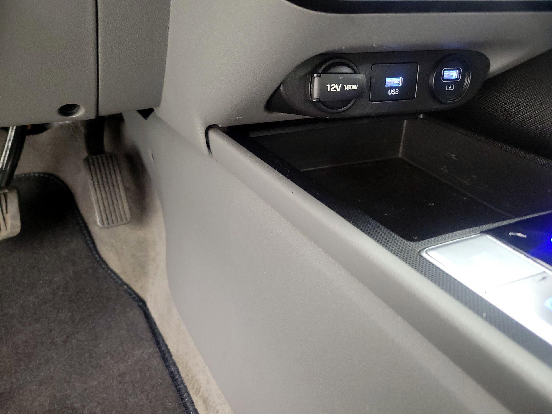 Thumbnail: 2023 Hyundai Elantra - 18