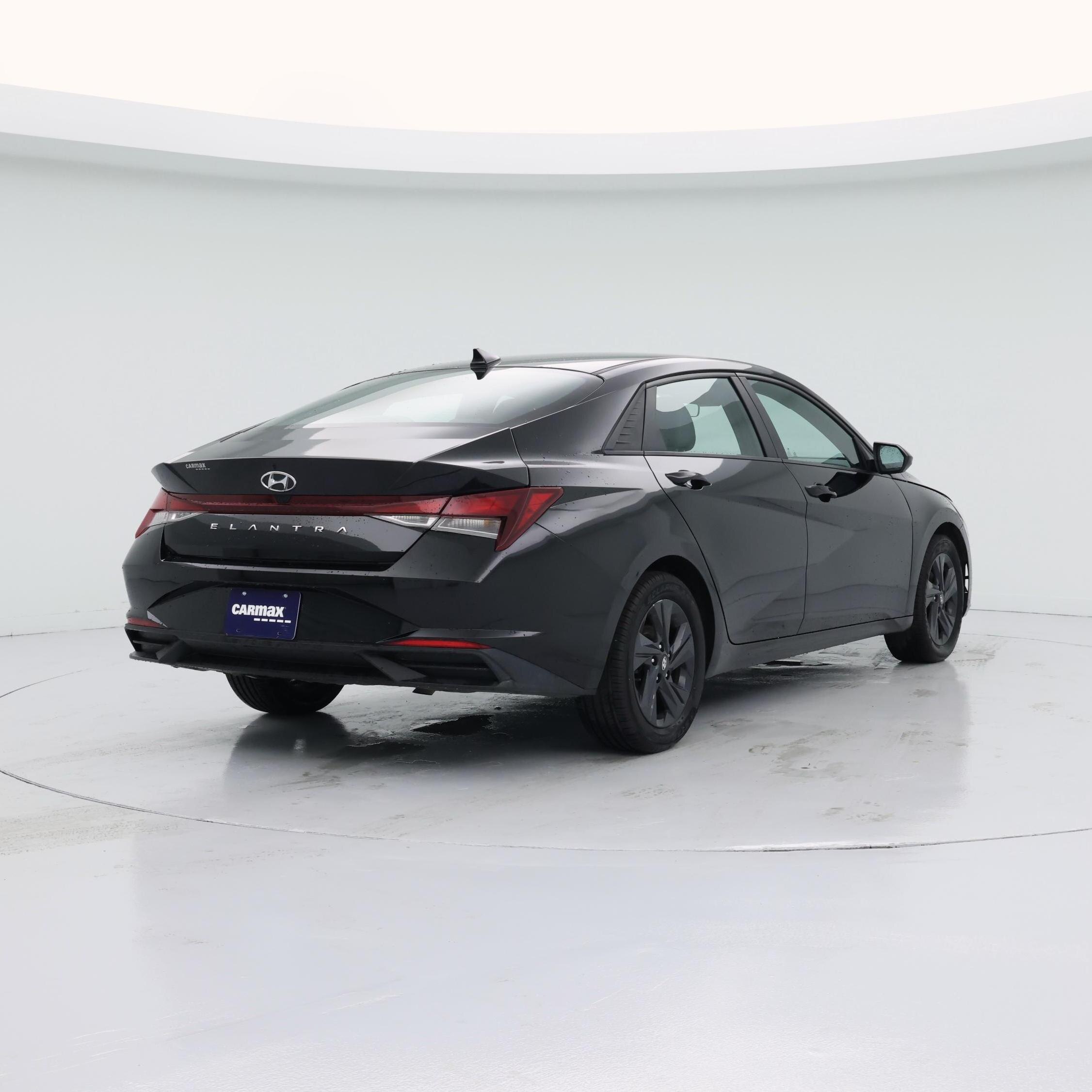 Thumbnail: 2023 Hyundai Elantra - 8