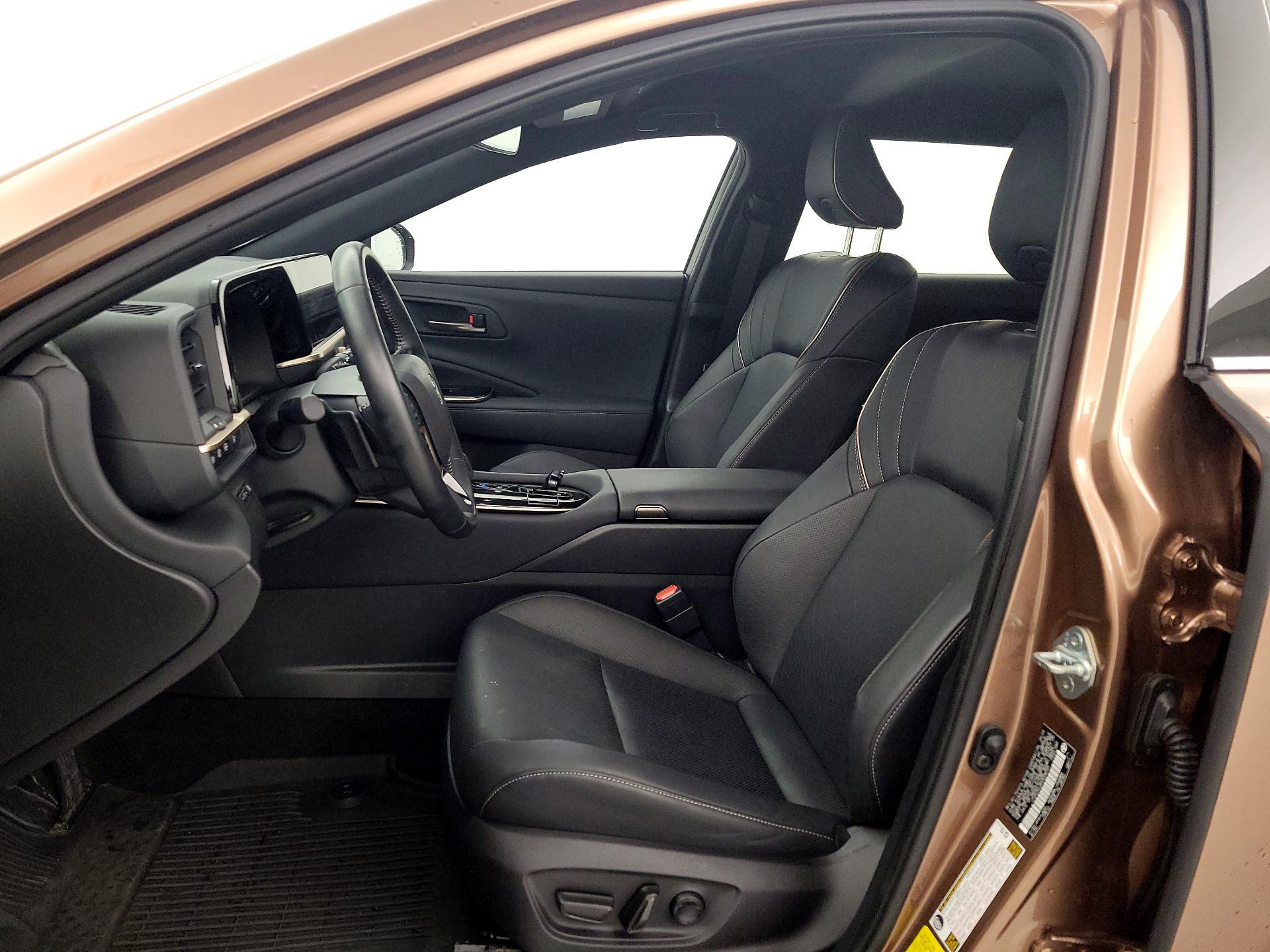 Thumbnail: 2025 Toyota Crown Signia - 11