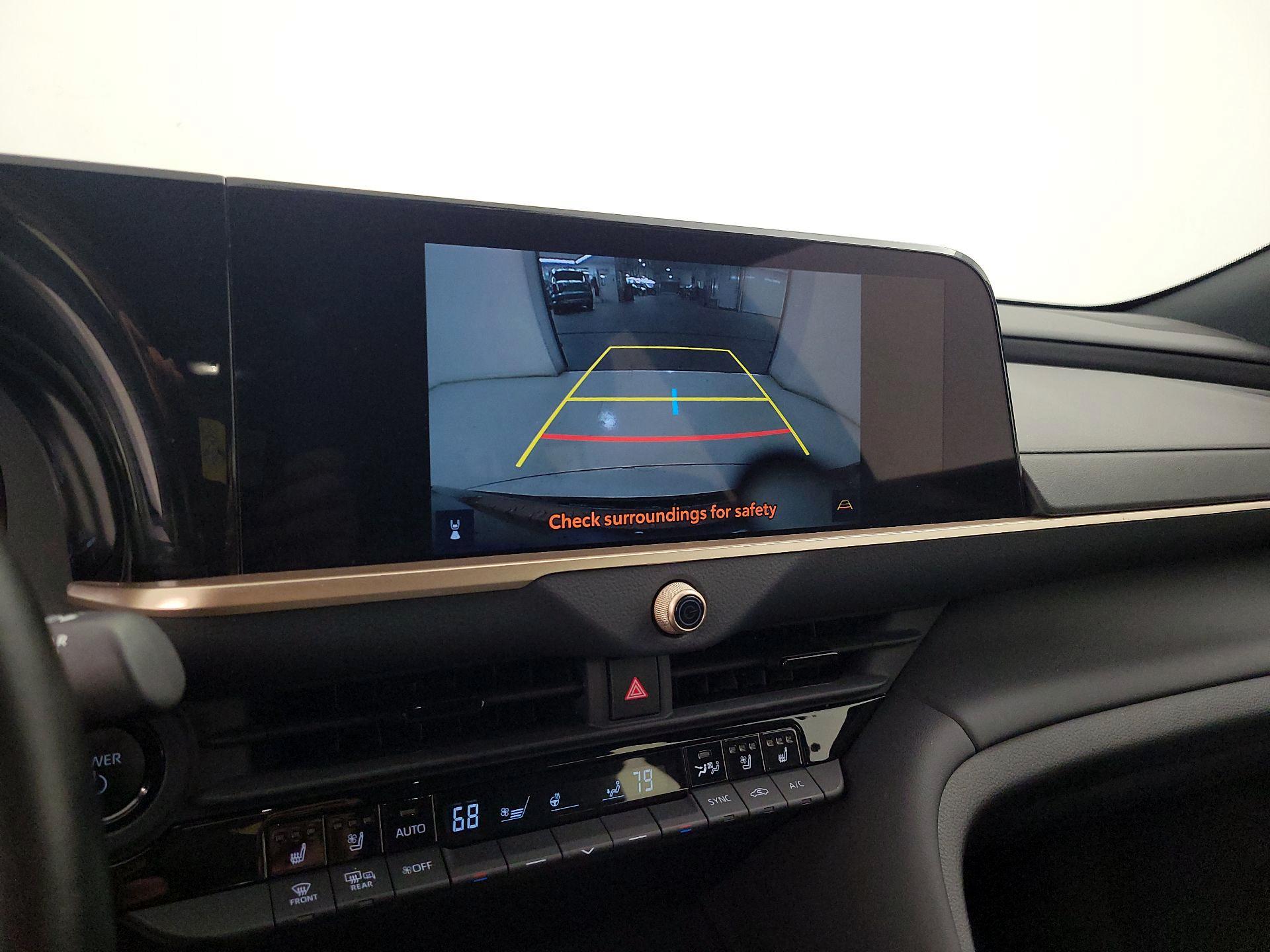 Thumbnail: 2025 Toyota Crown Signia - 15