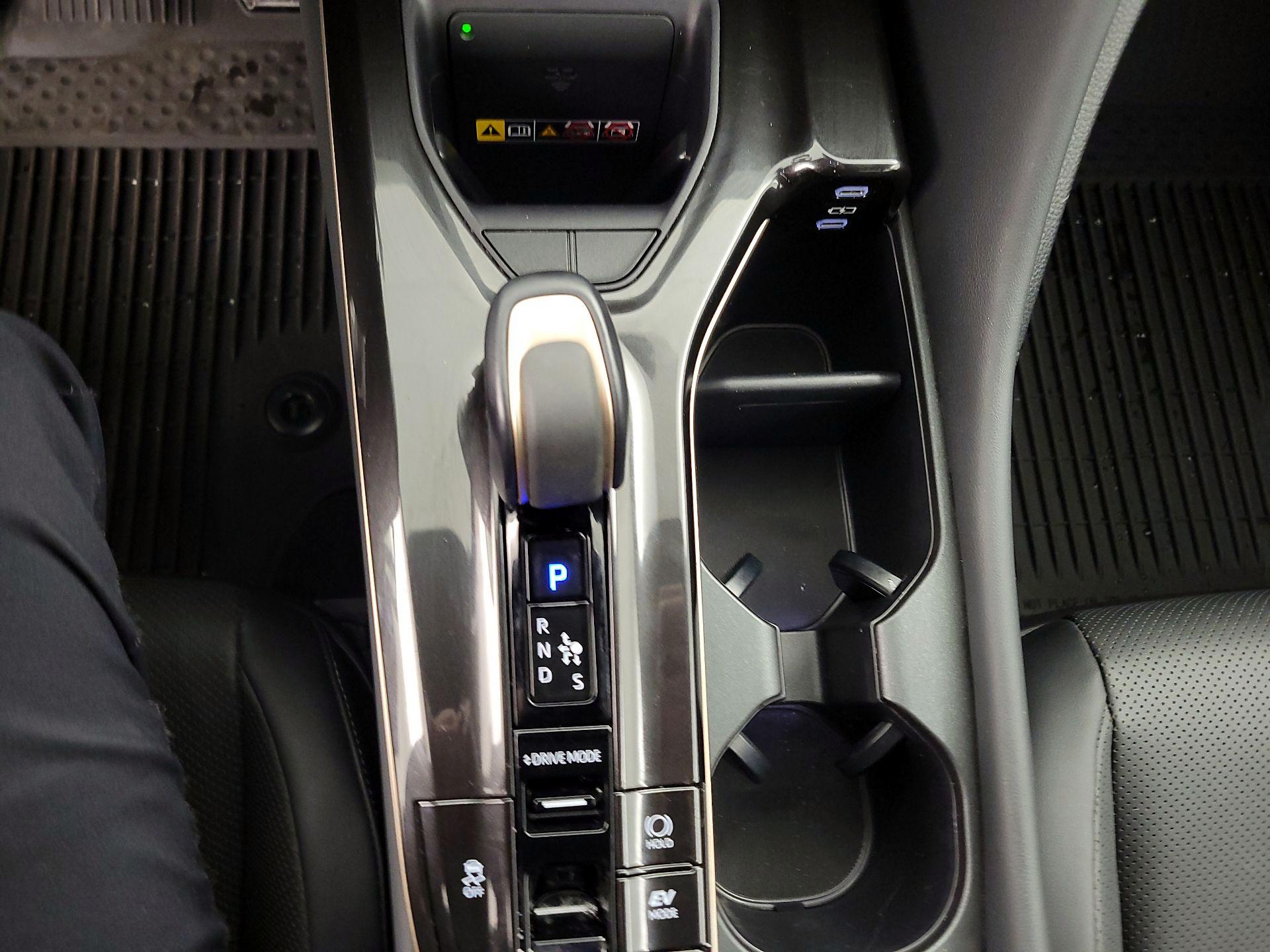 Thumbnail: 2025 Toyota Crown Signia - 18