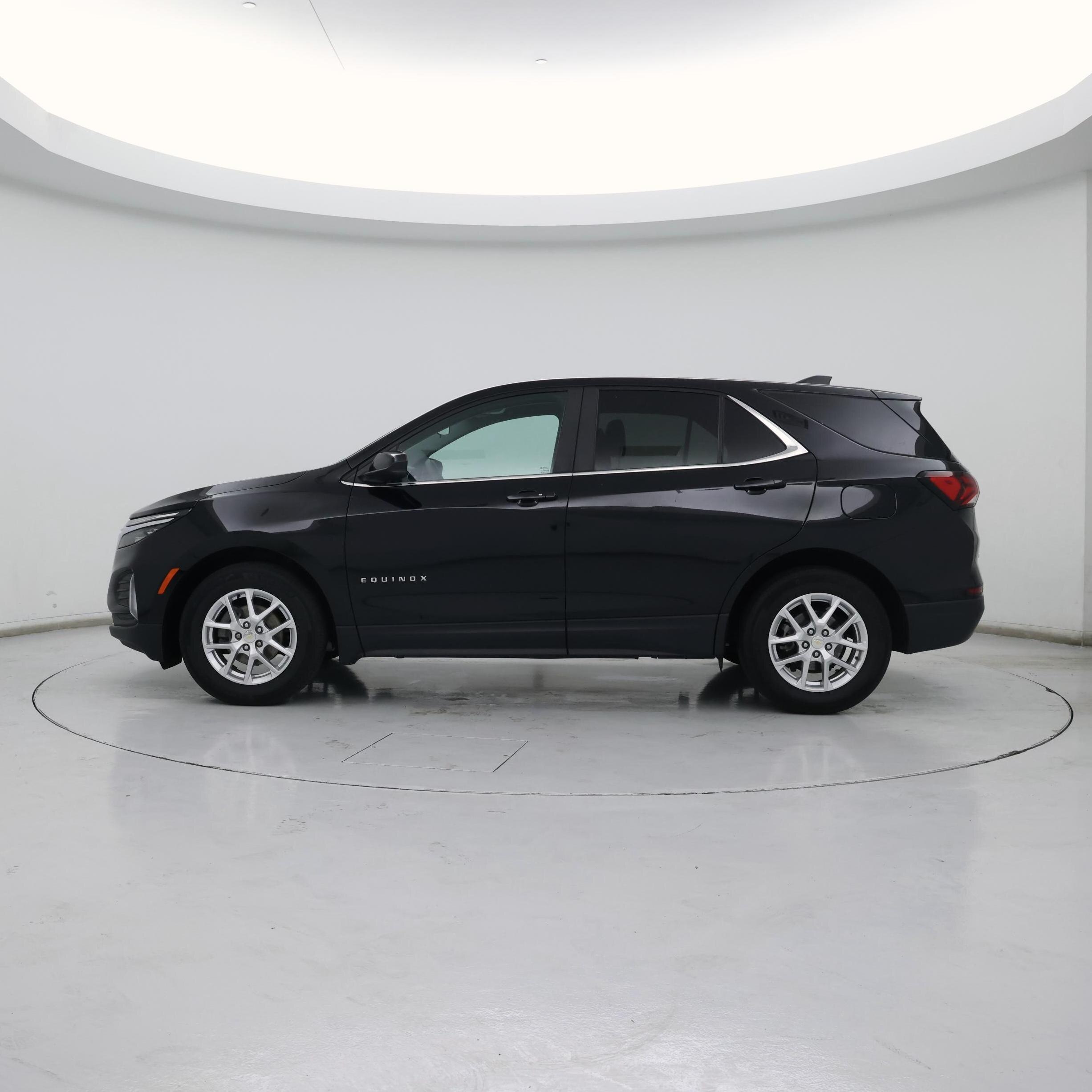 Thumbnail: 2024 Chevrolet Equinox - 3