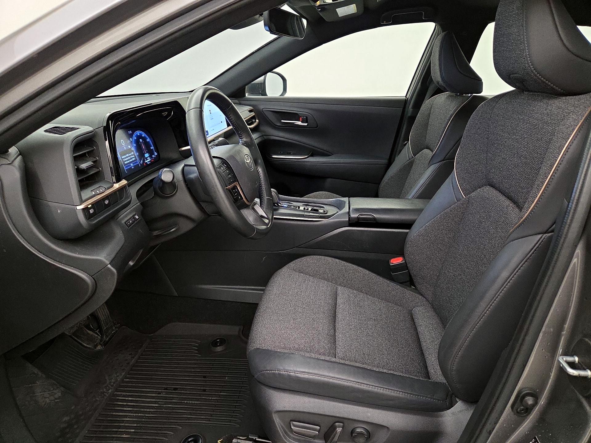 Thumbnail: 2023 Toyota Crown - 11