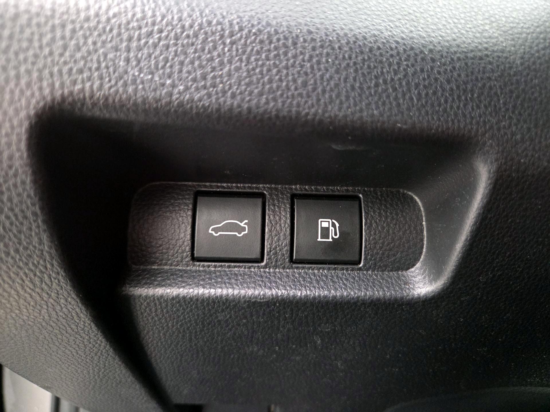 Thumbnail: 2023 Toyota Crown - 13