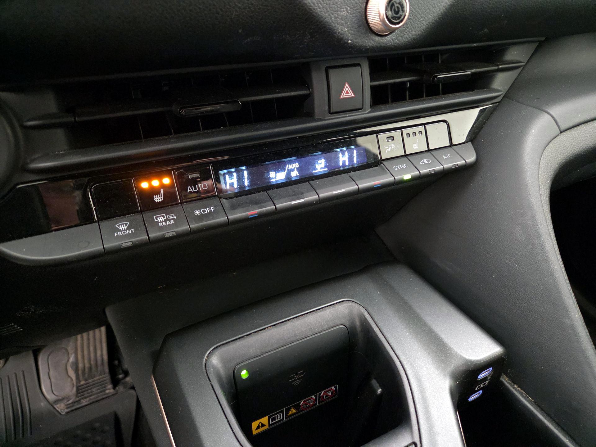 Thumbnail: 2023 Toyota Crown - 16