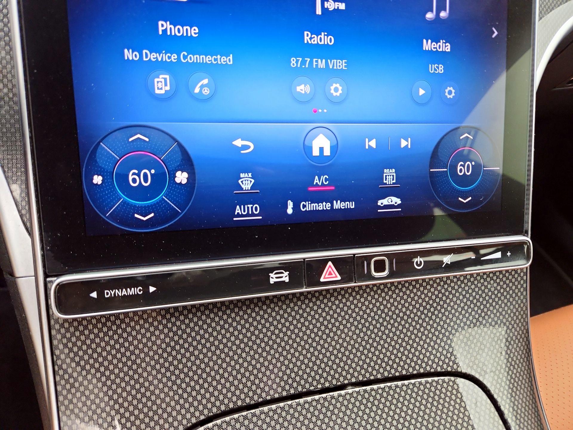 Thumbnail: 2023 Mercedes-Benz C-Class - 16