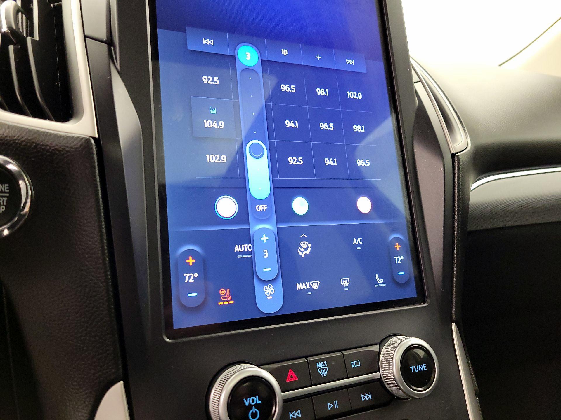 Thumbnail: 2021 Ford Edge - 16