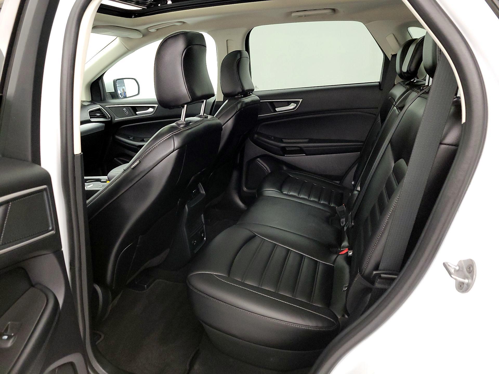 Thumbnail: 2021 Ford Edge - 20