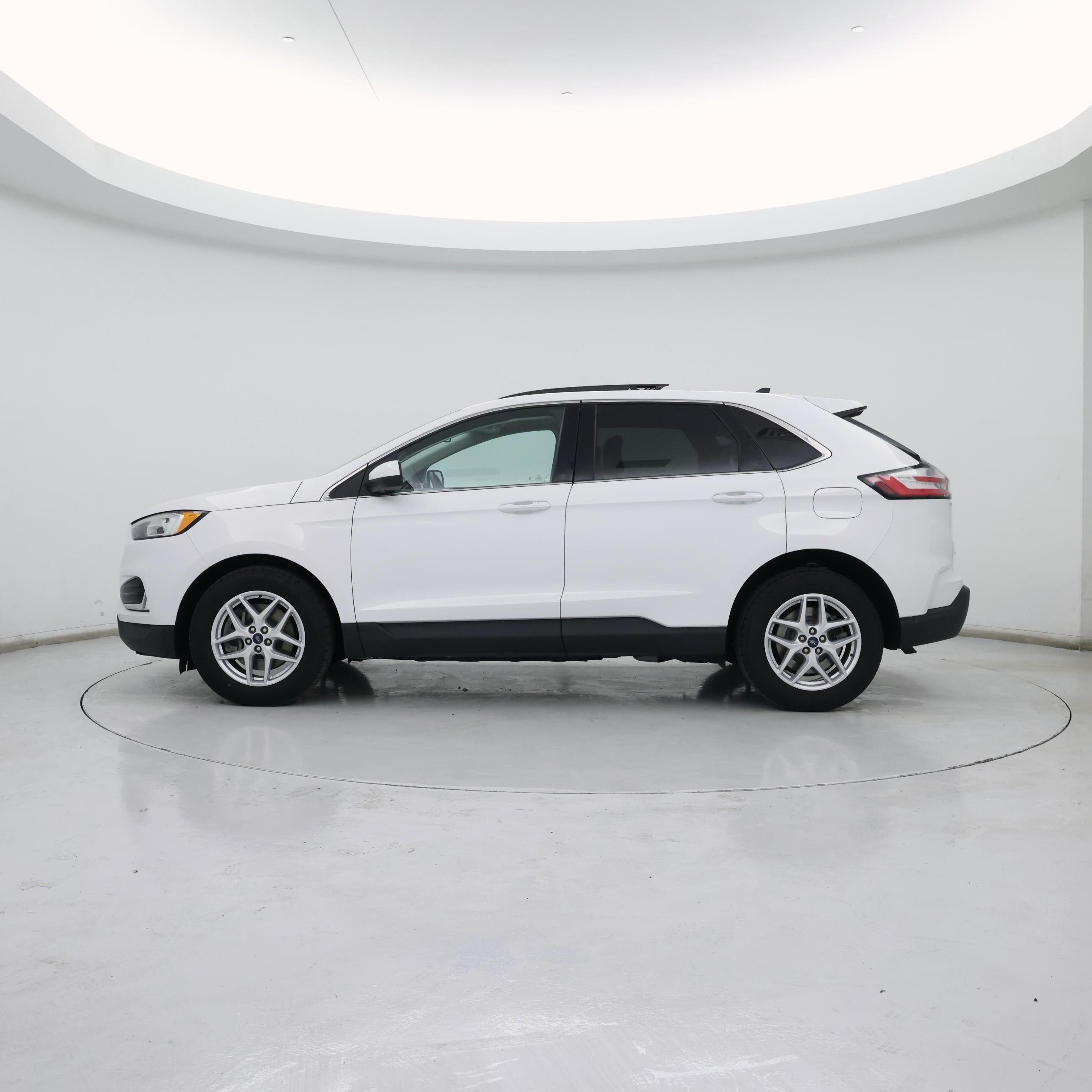 Thumbnail: 2021 Ford Edge - 3