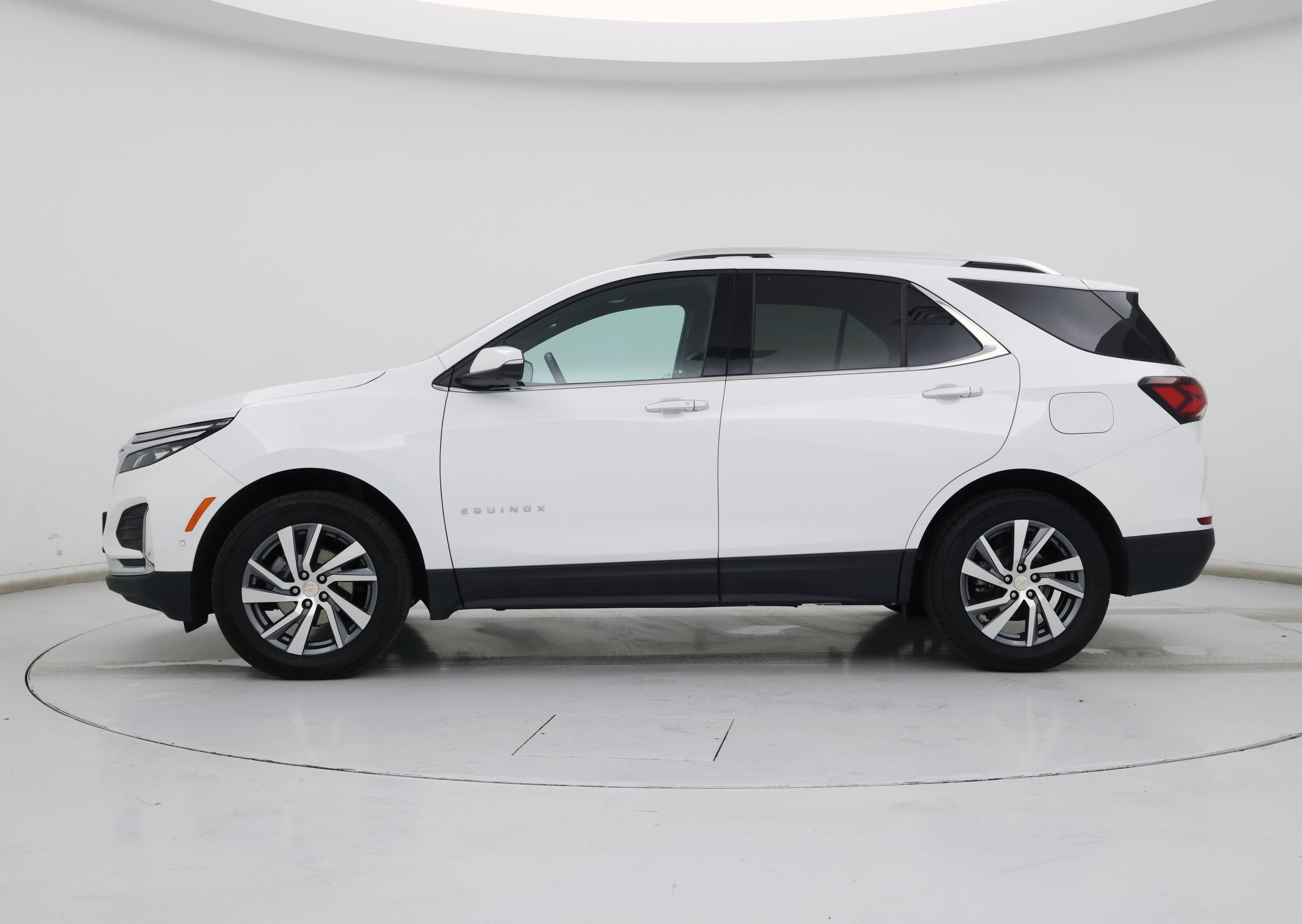 Thumbnail: 2023 Chevrolet Equinox - 3