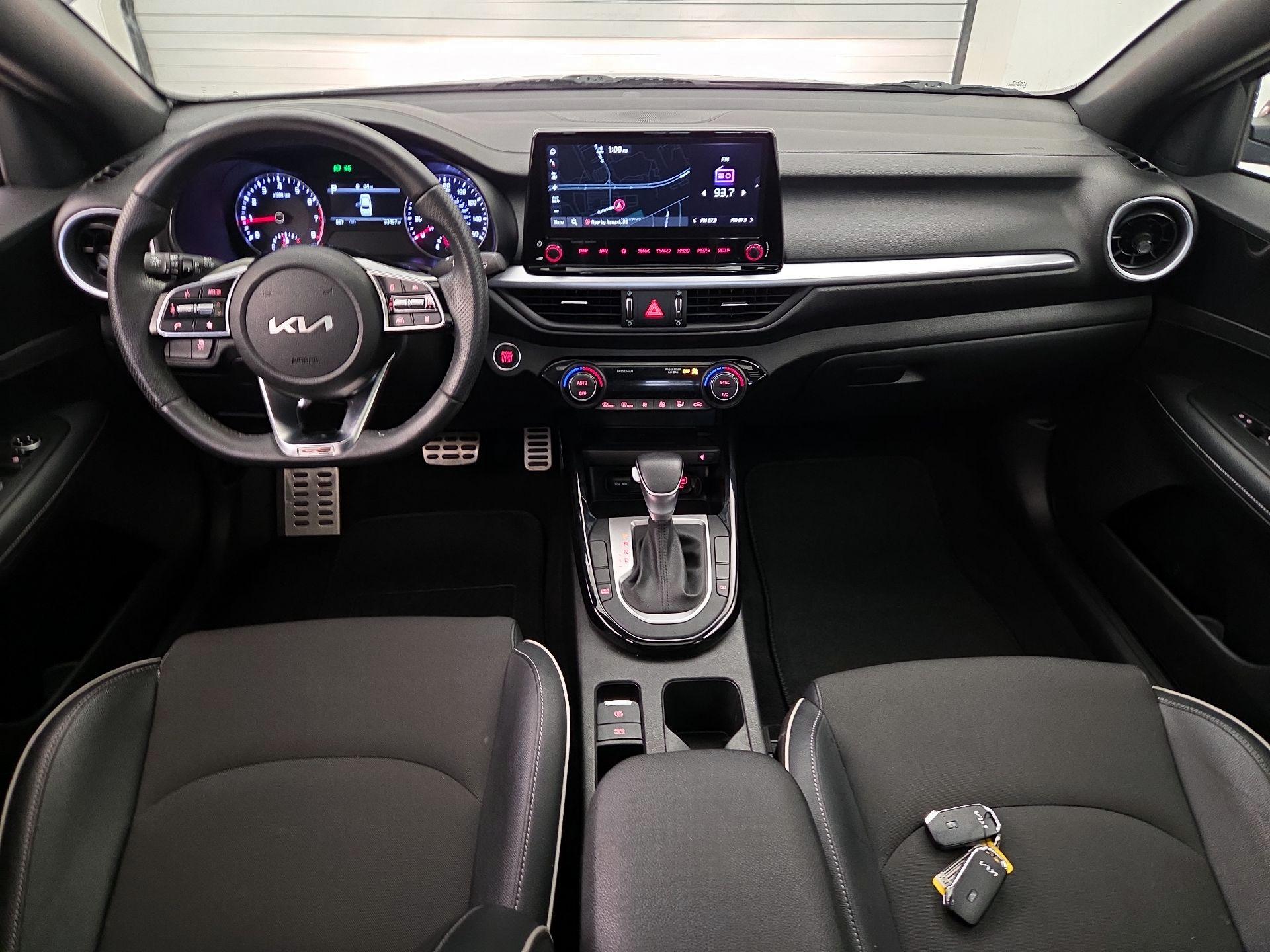 Thumbnail: 2023 Kia Forte - 9