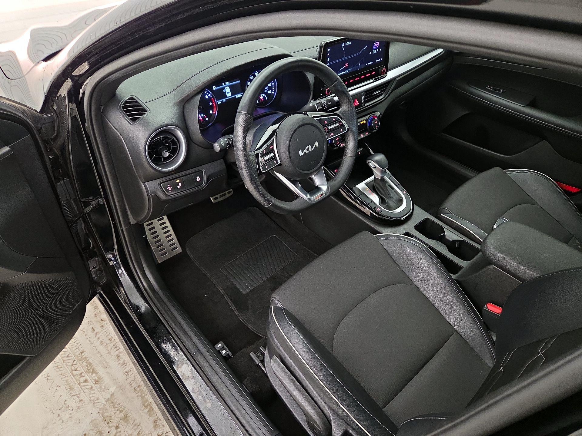 Thumbnail: 2023 Kia Forte - 11