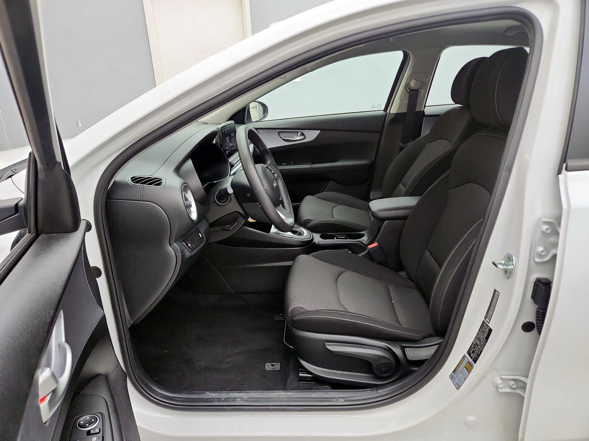 Thumbnail: 2023 Kia Forte - 11