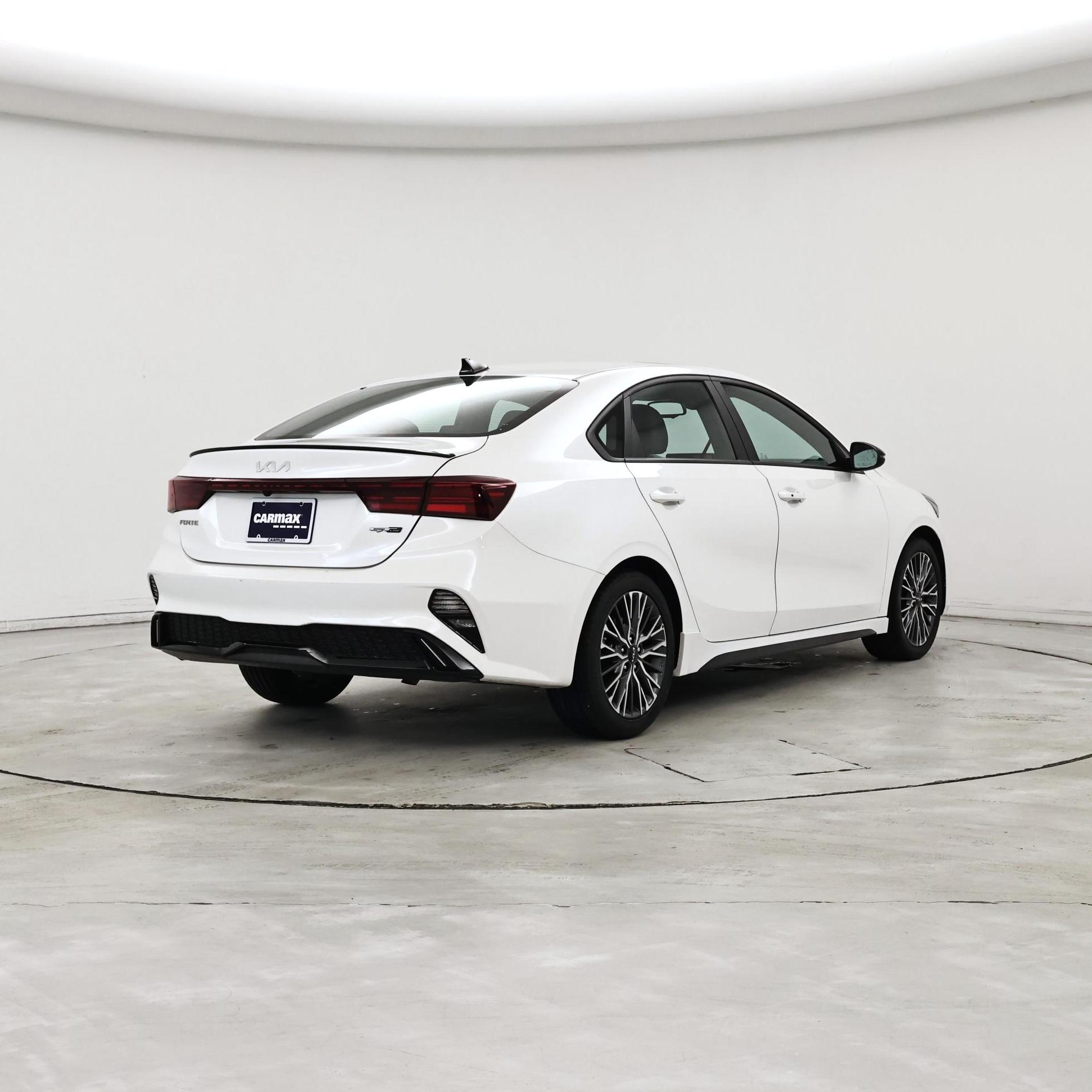 Thumbnail: 2023 Kia Forte - 8