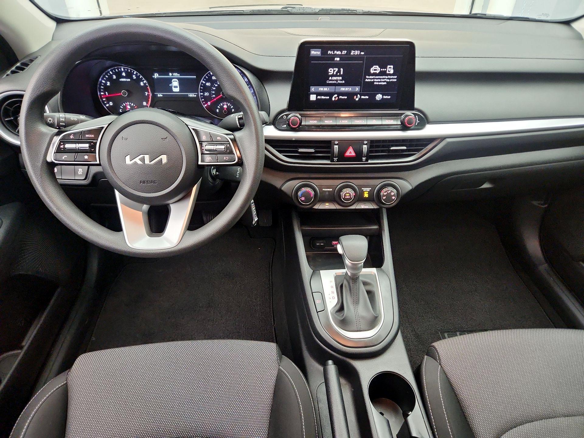 Thumbnail: 2024 Kia Forte - 9