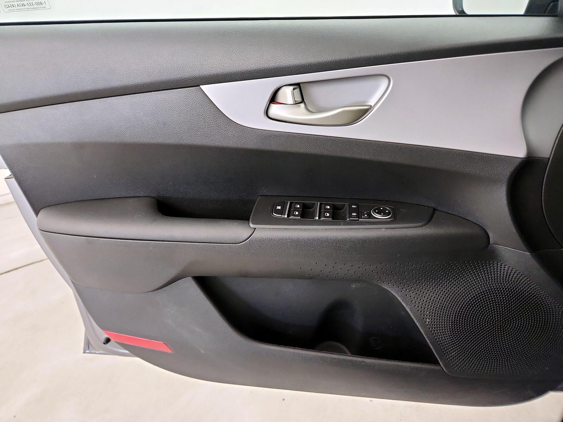 Thumbnail: 2024 Kia Forte - 12