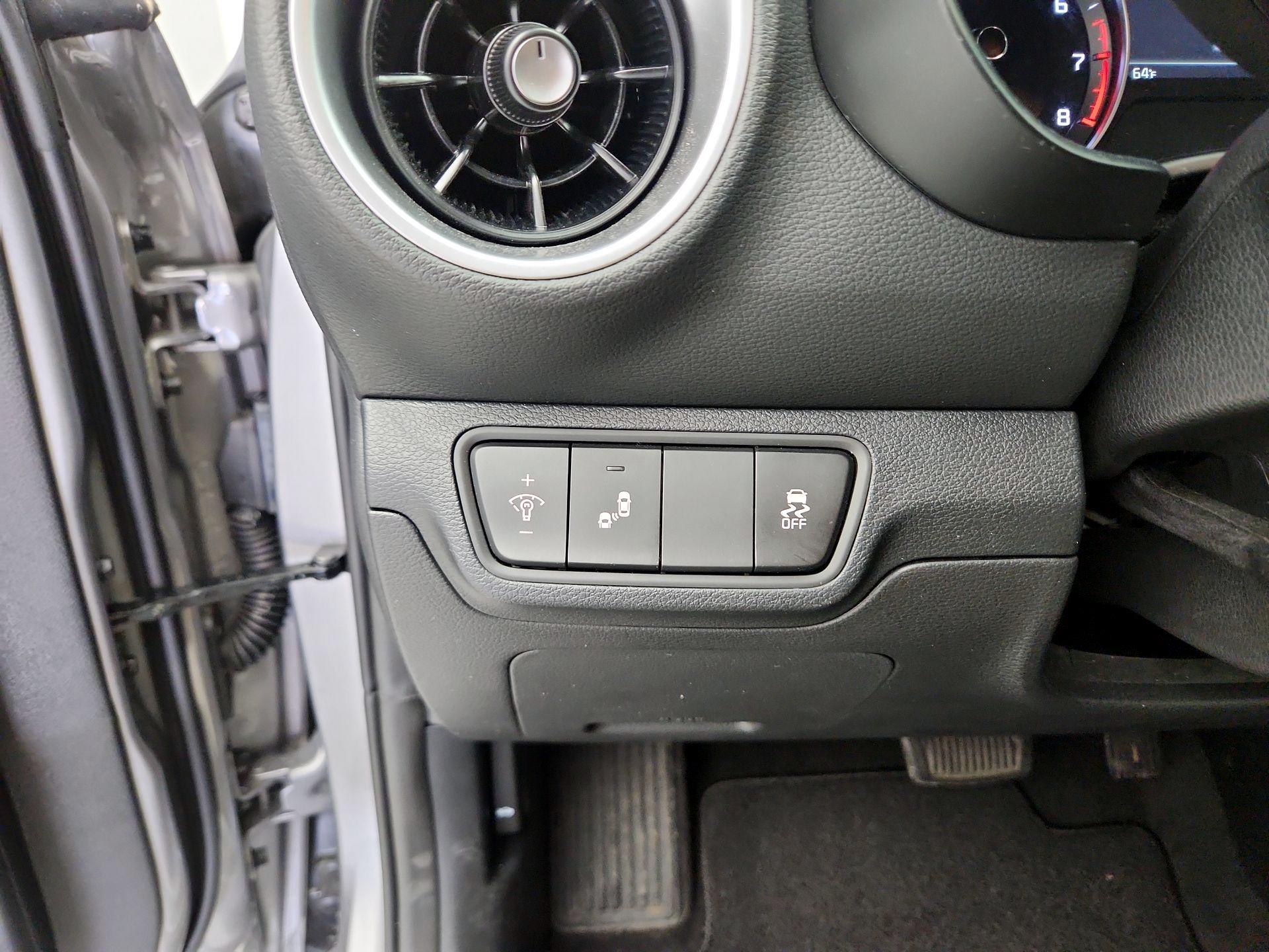 Thumbnail: 2024 Kia Forte - 13