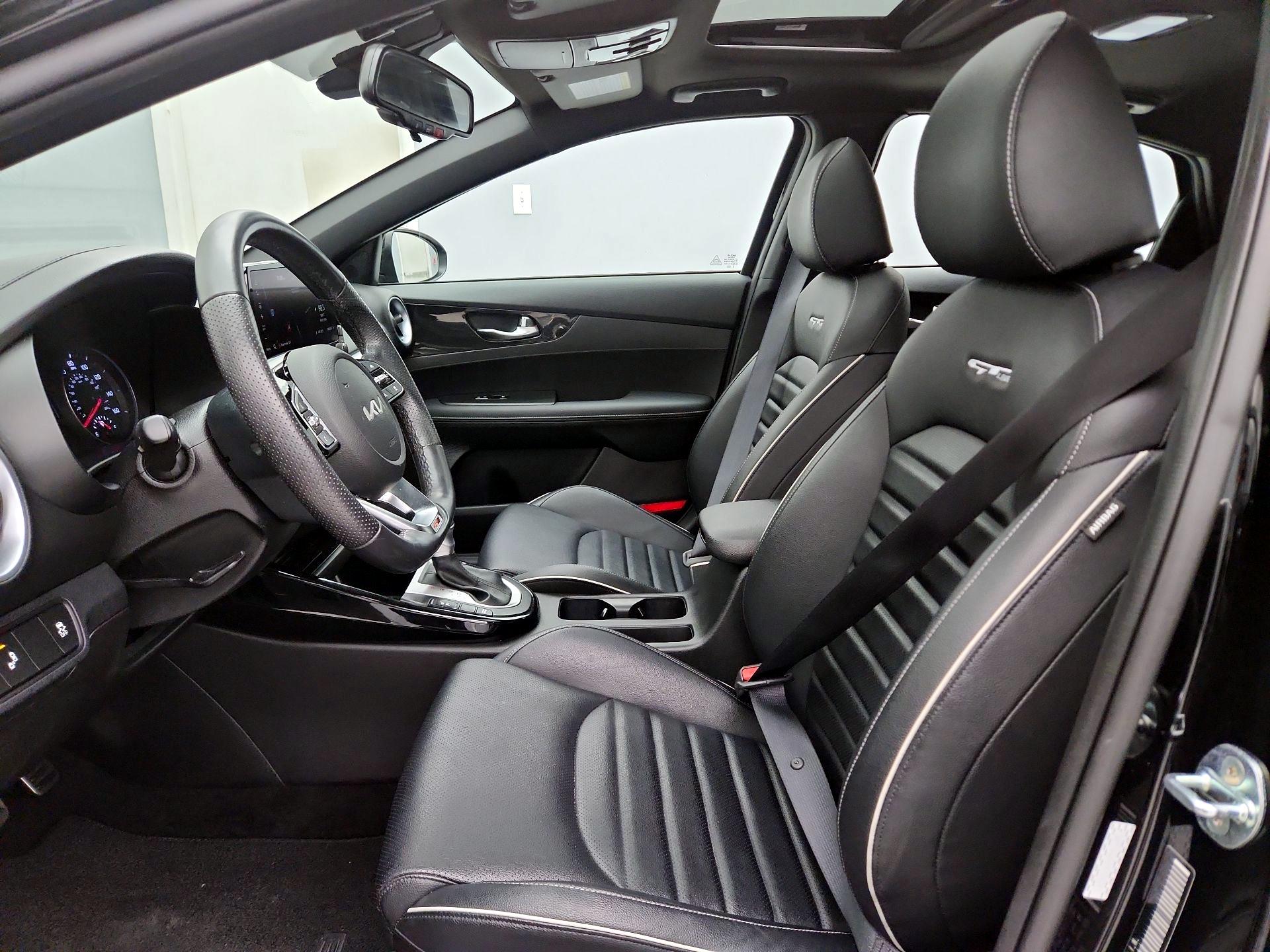 Thumbnail: 2023 Kia Forte - 11