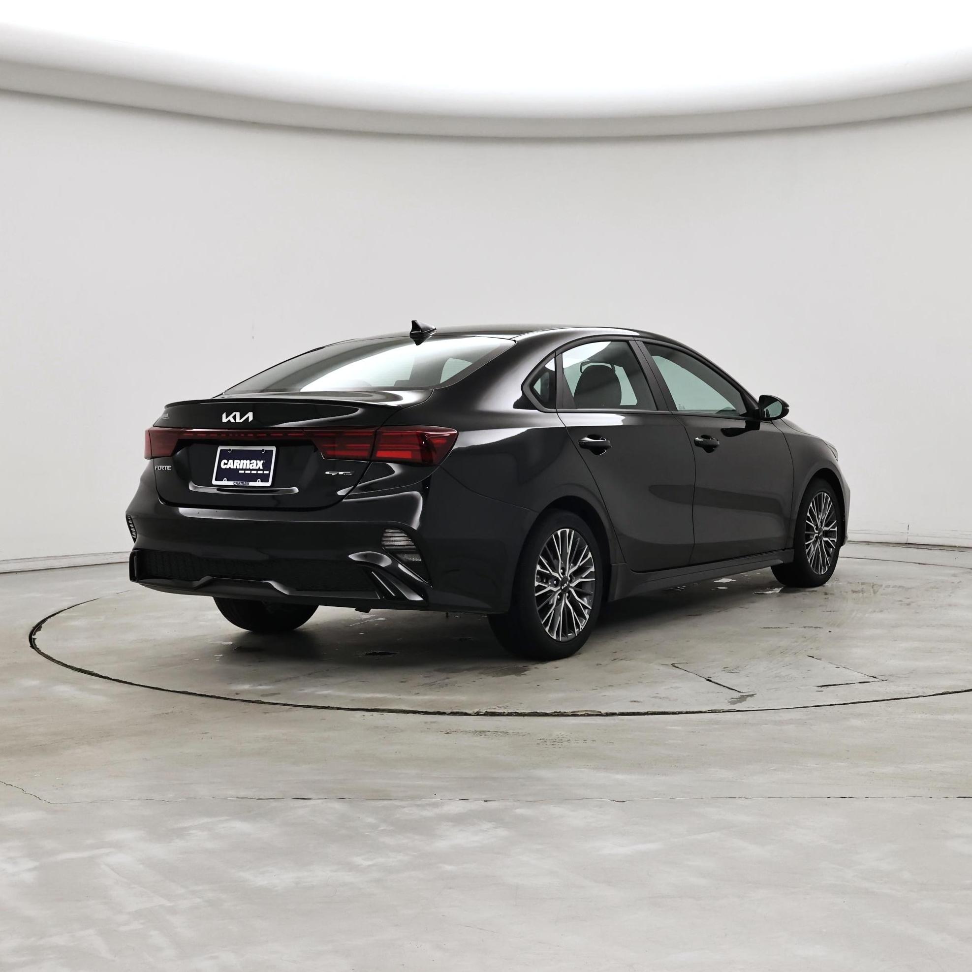 Thumbnail: 2023 Kia Forte - 8