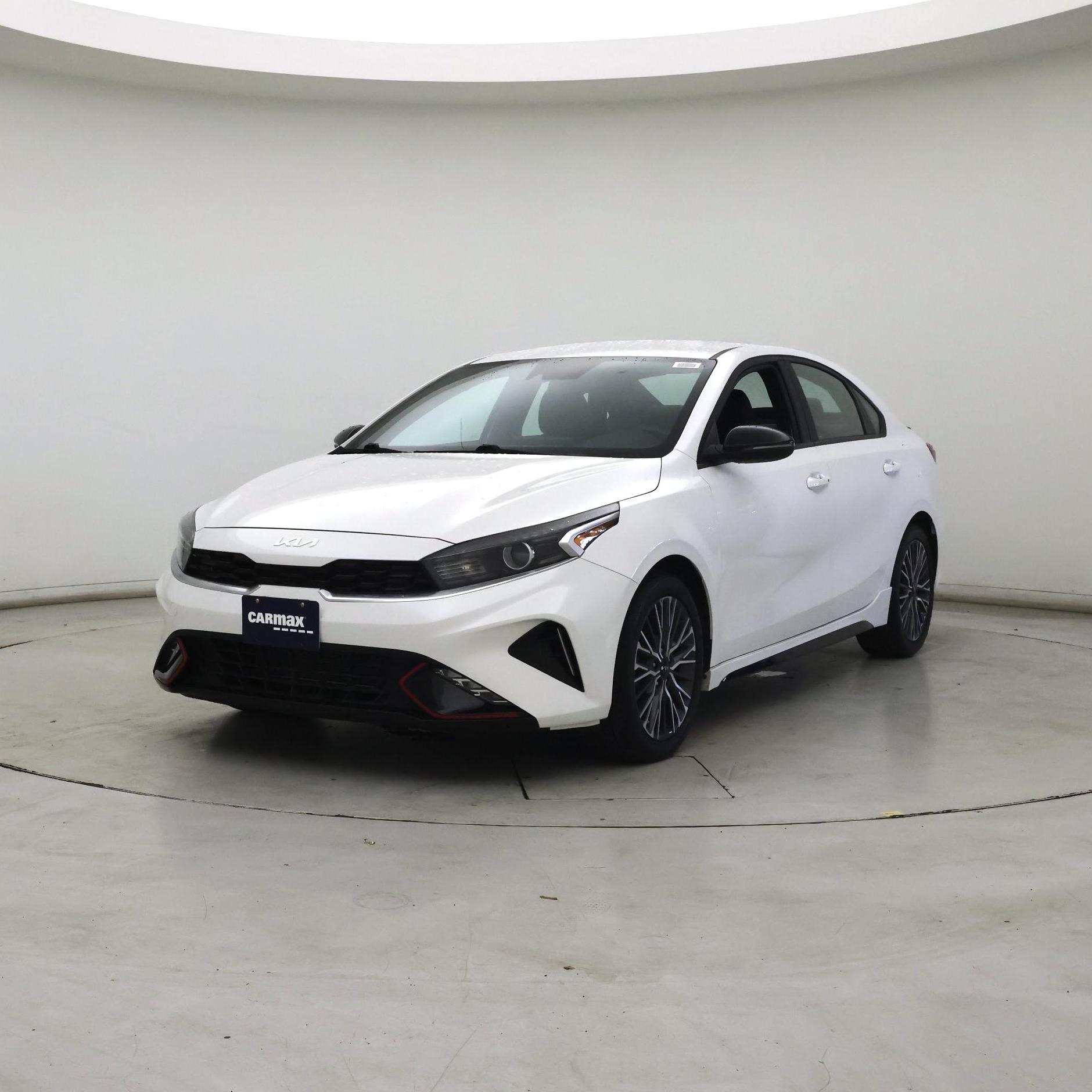 Thumbnail: 2023 Kia Forte - 4