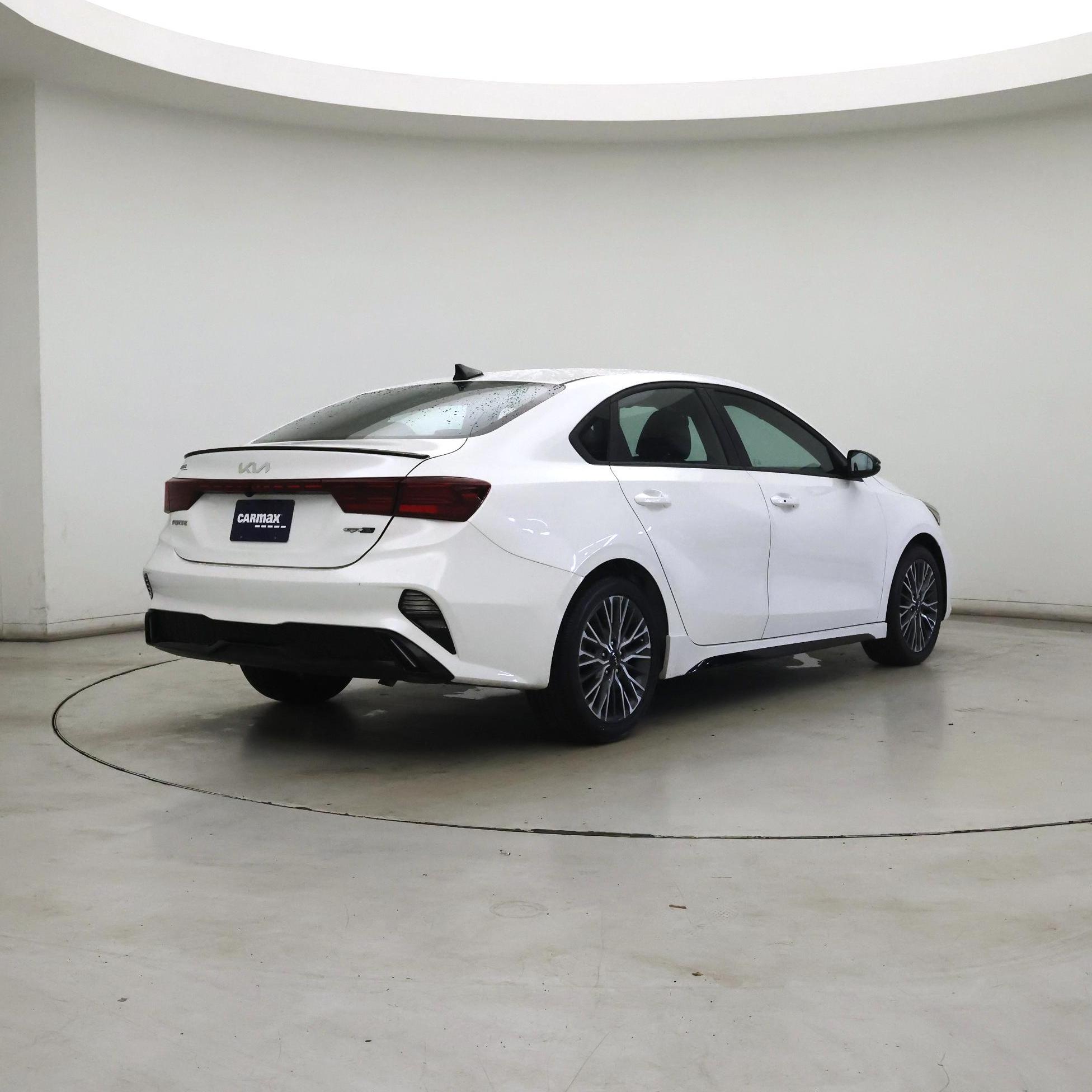 Thumbnail: 2023 Kia Forte - 8
