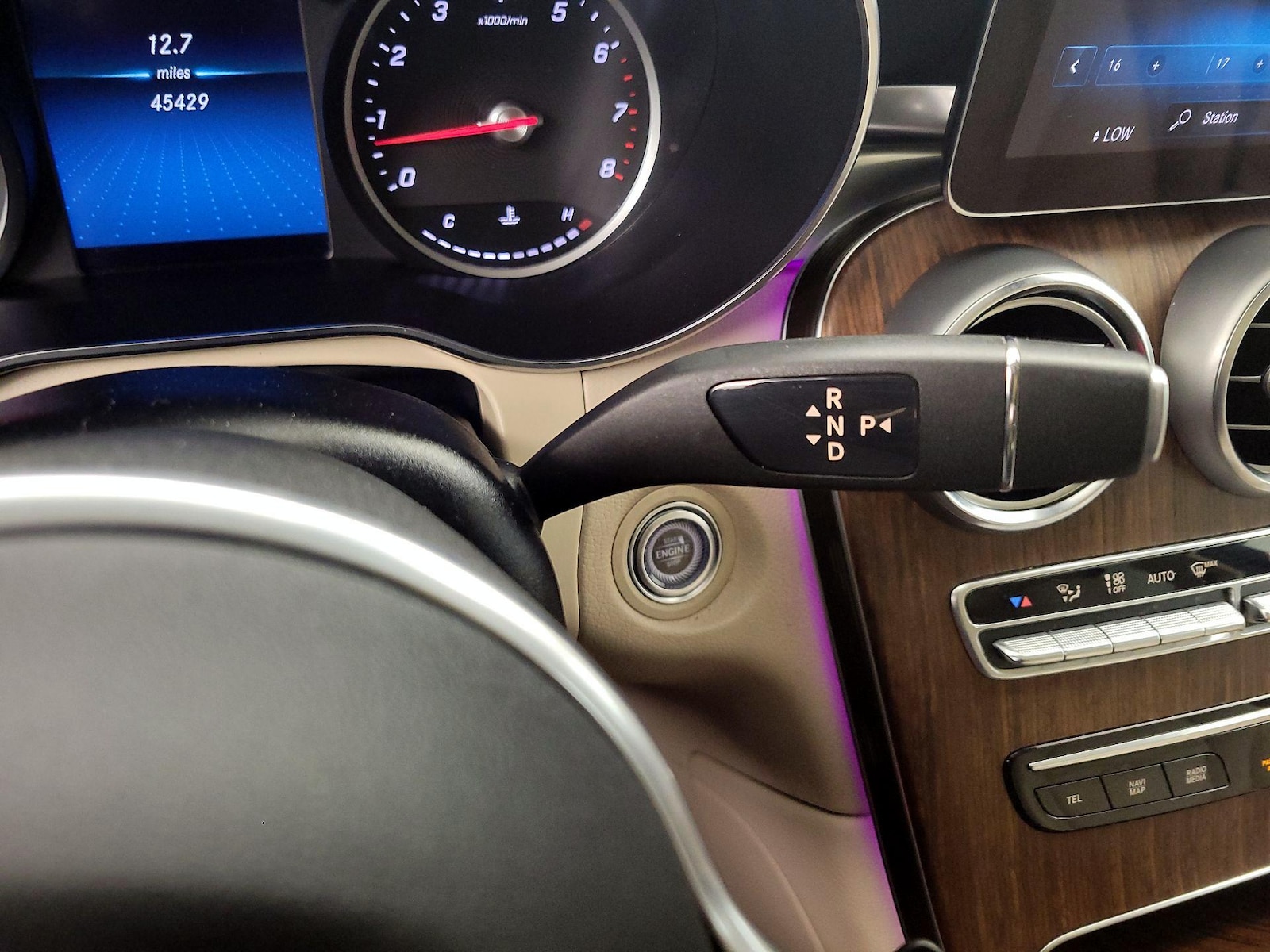 2022 Mercedes-Benz GLC GLC300 - Photo 18