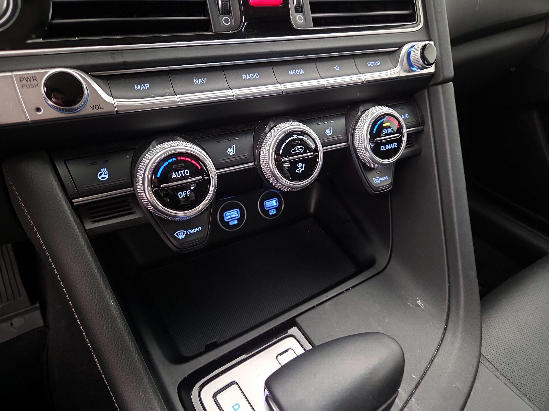 Thumbnail: 2023 Genesis G70 - 16