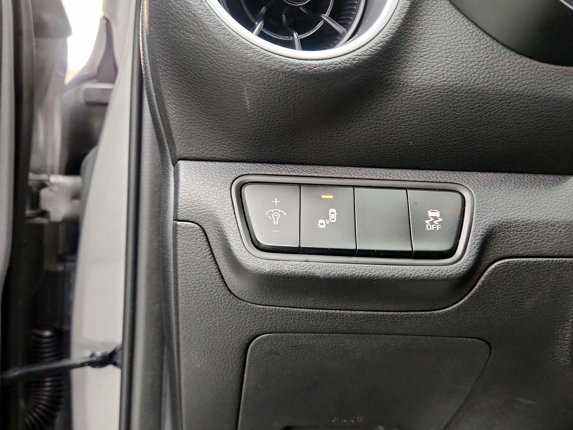 Thumbnail: 2023 Kia Forte - 13