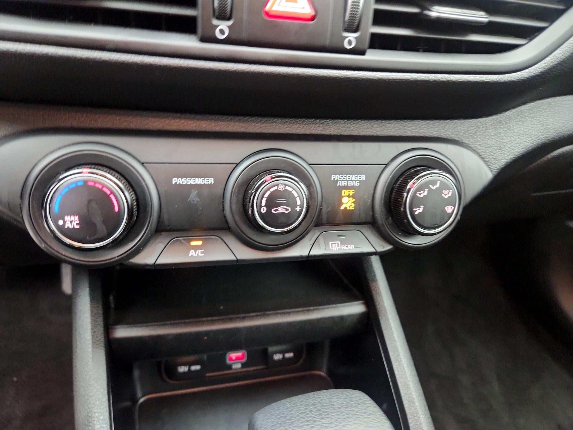 Thumbnail: 2023 Kia Forte - 16