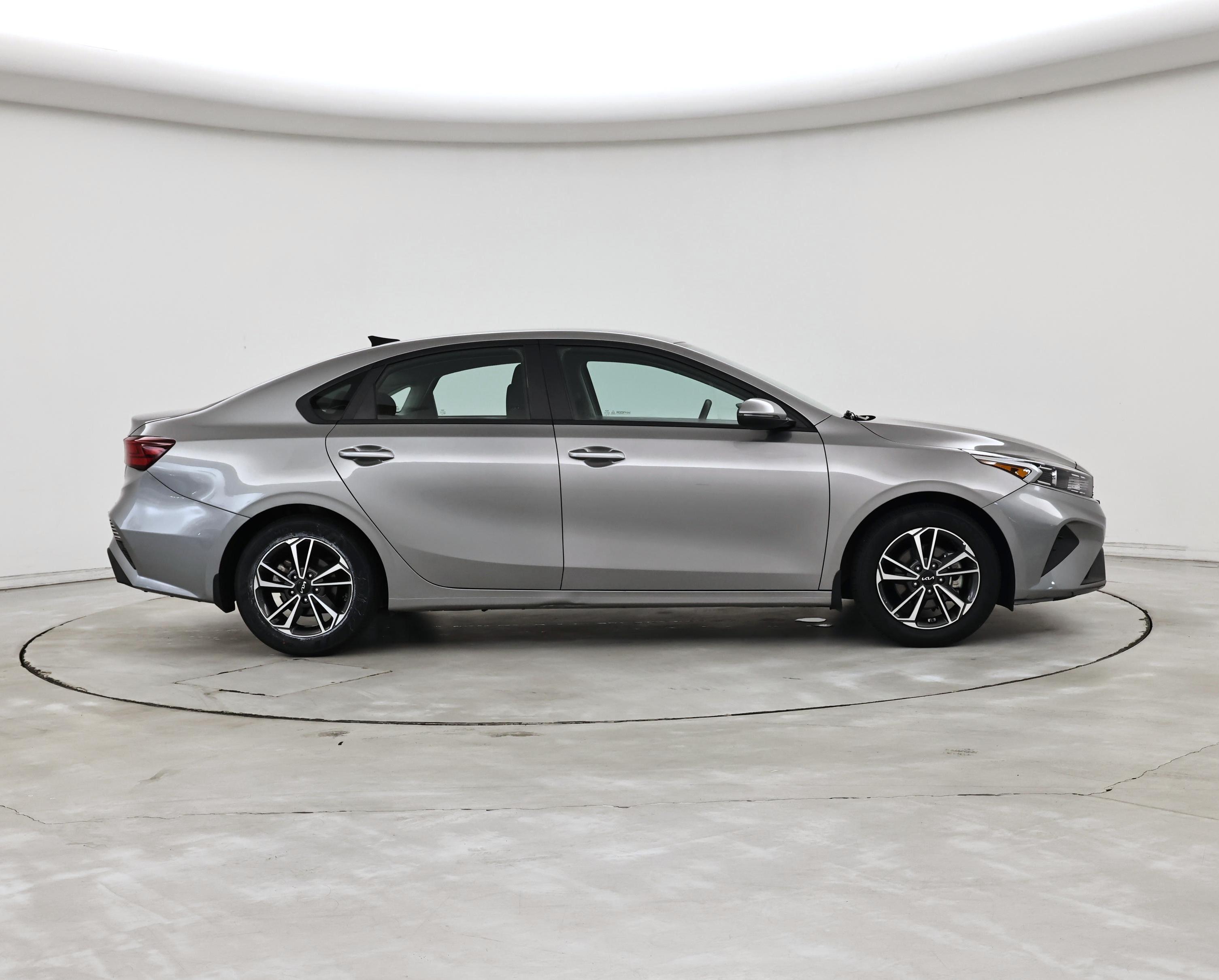 Thumbnail: 2023 Kia Forte - 7