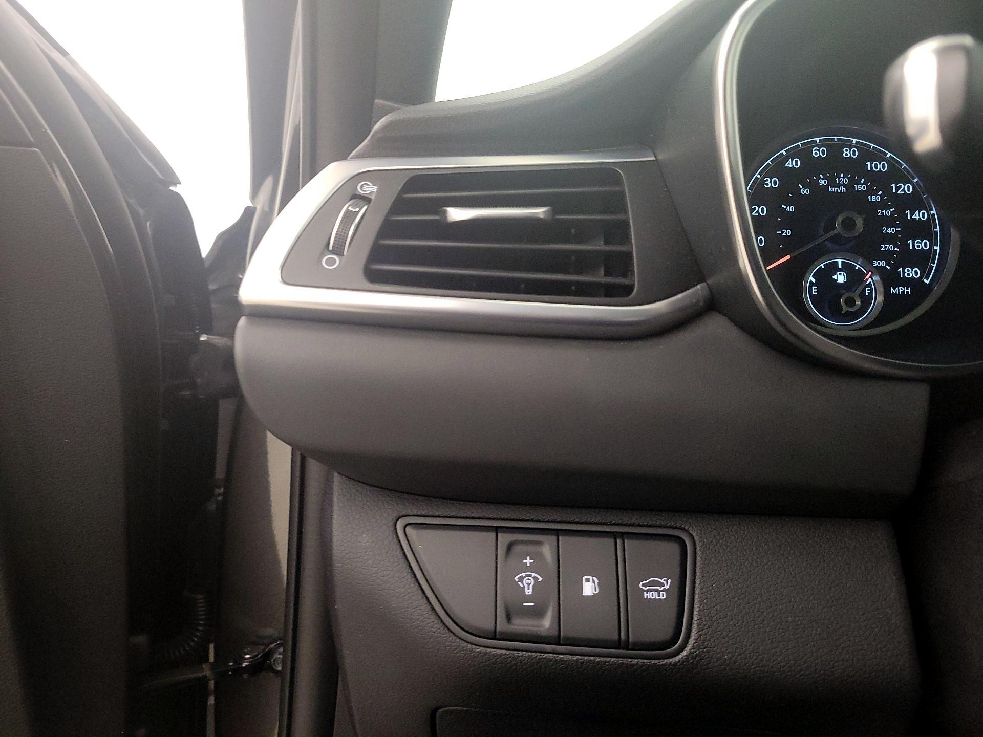 Thumbnail: 2023 Genesis G70 - 13