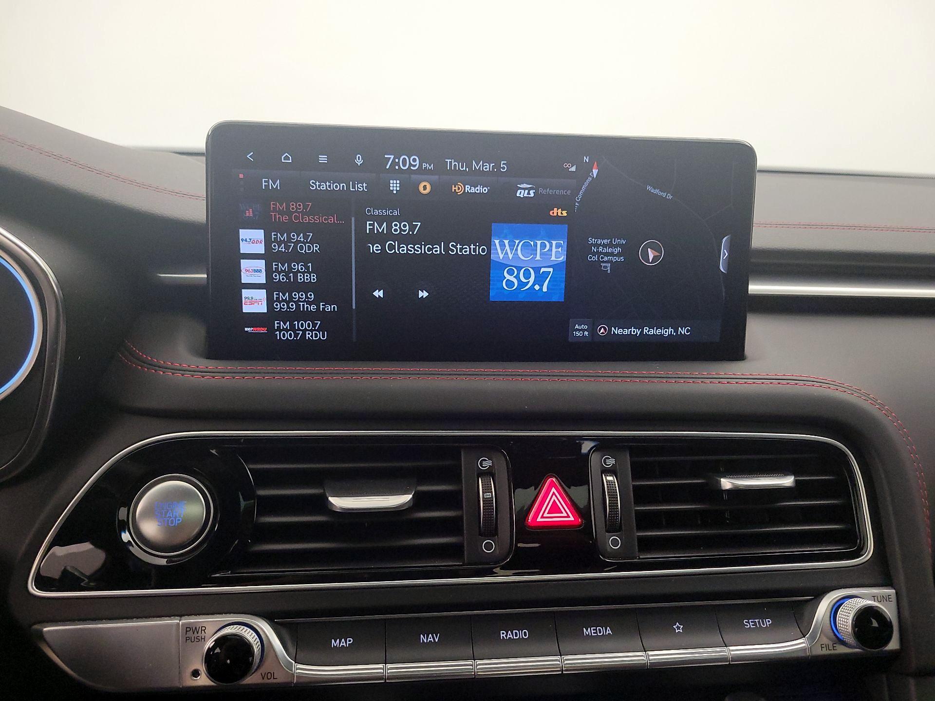 Thumbnail: 2023 Genesis G70 - 15