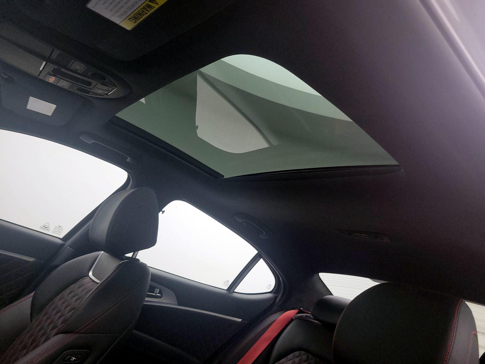 Thumbnail: 2023 Genesis G70 - 19