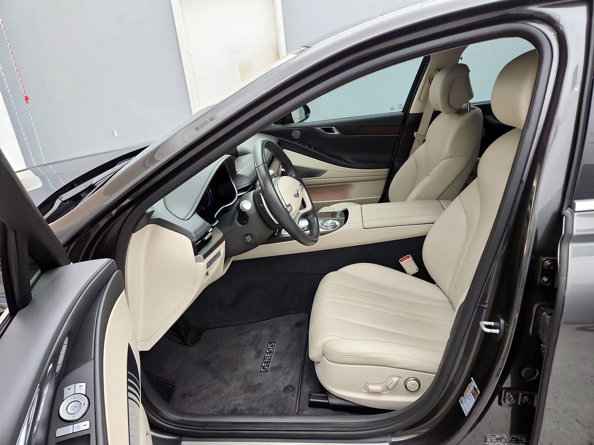 Thumbnail: 2023 Genesis G80 - 11