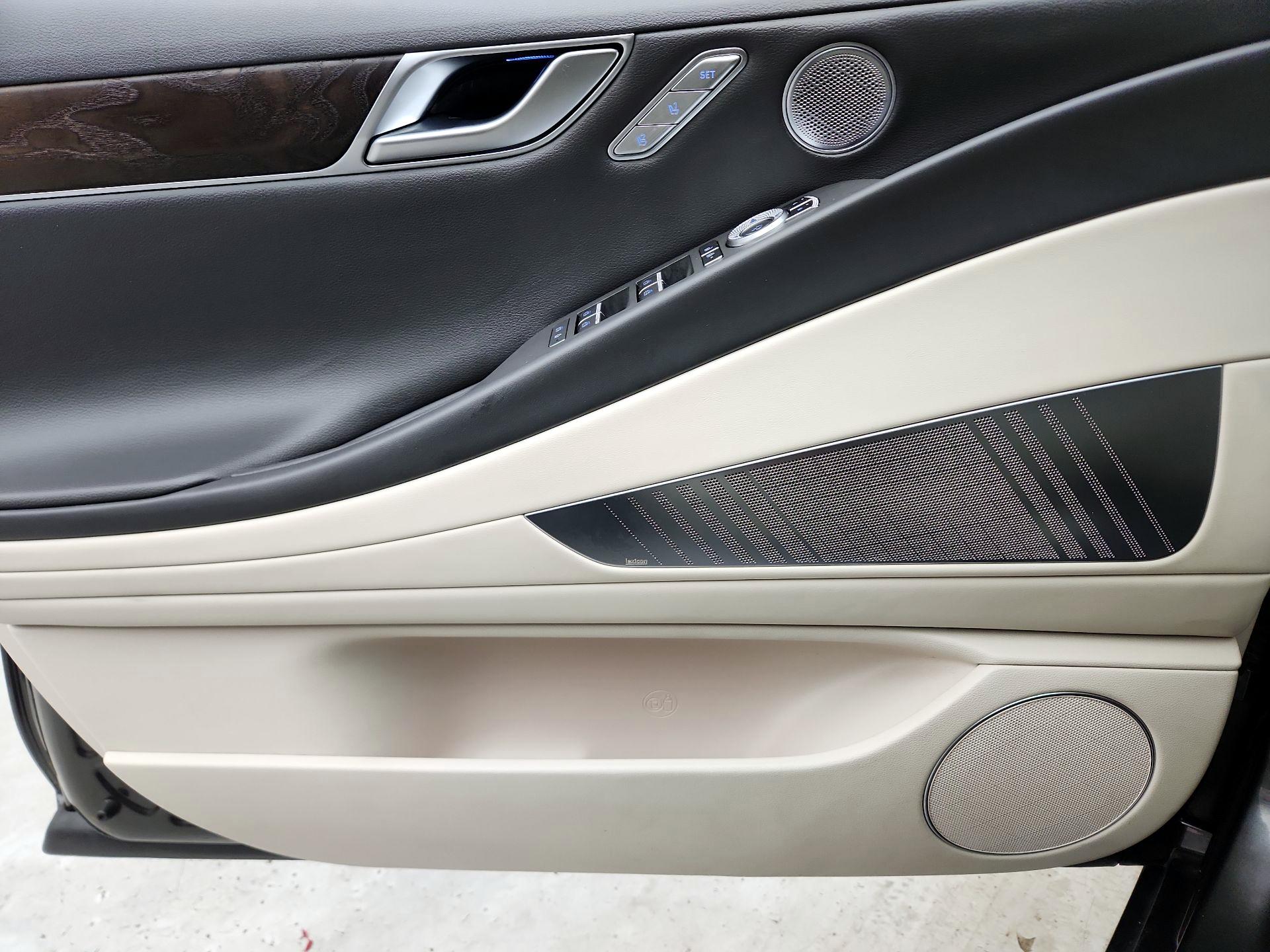 Thumbnail: 2023 Genesis G80 - 12