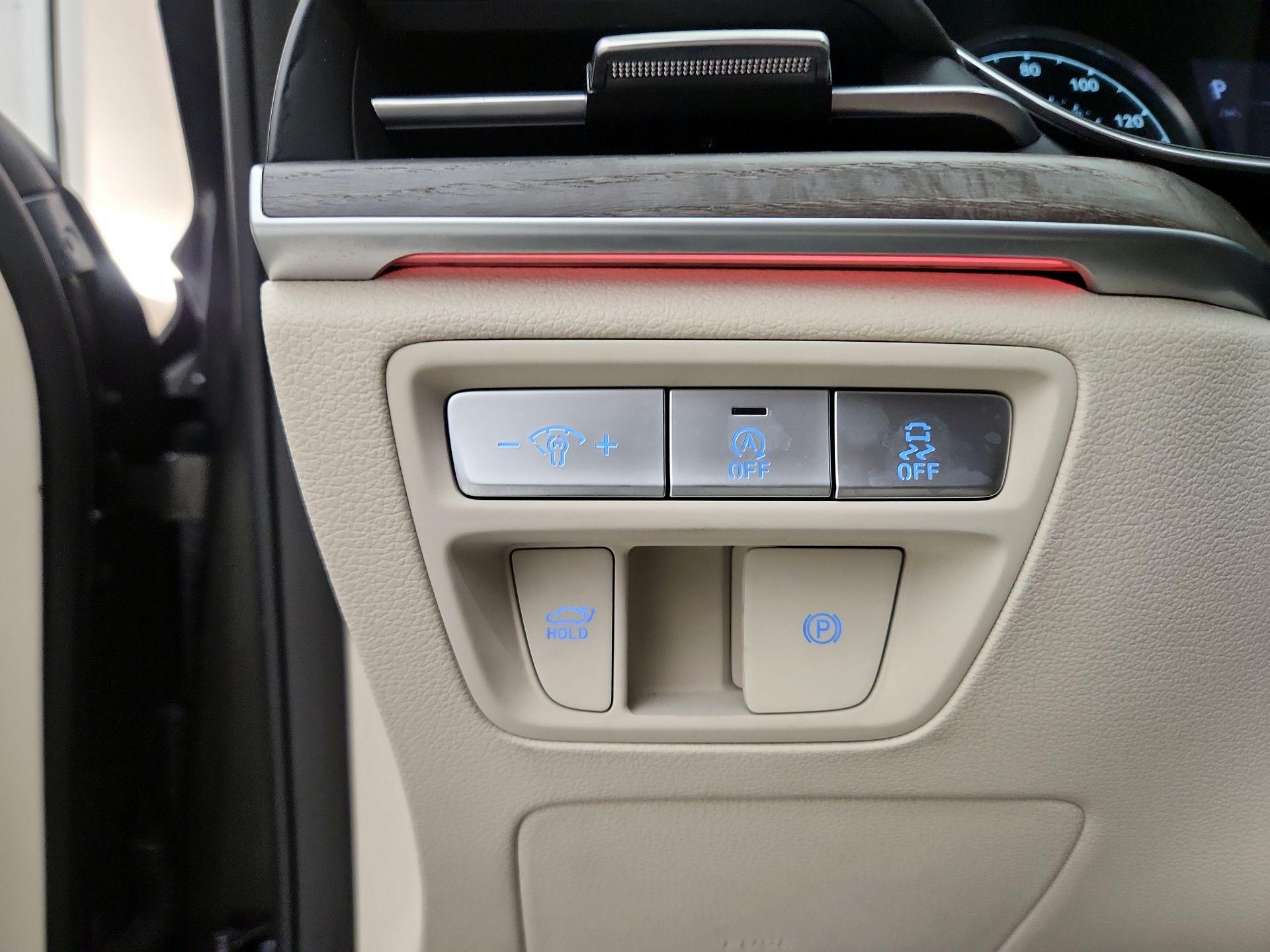 Thumbnail: 2023 Genesis G80 - 13