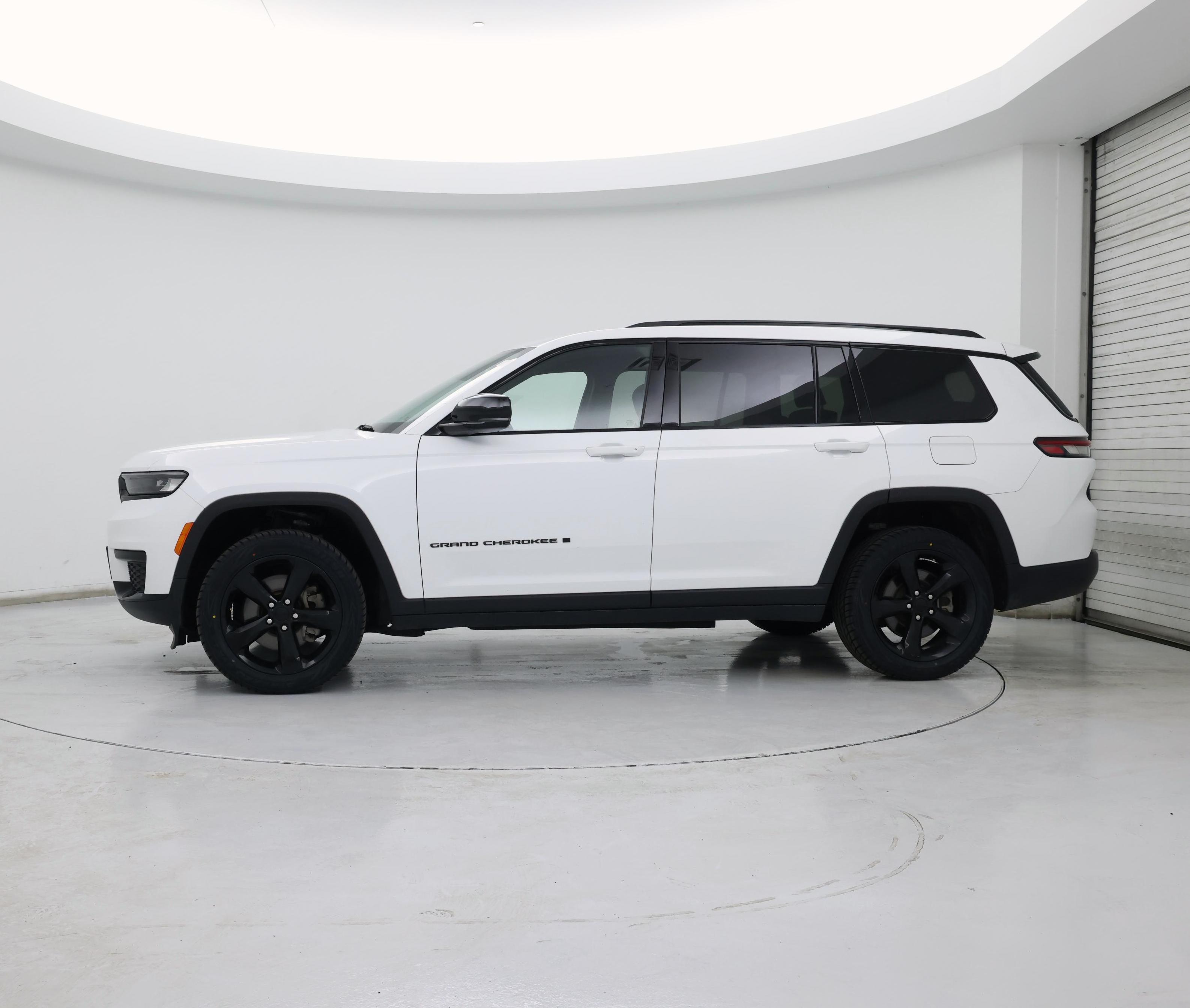Thumbnail: 2023 Jeep Grand Cherokee L - 3