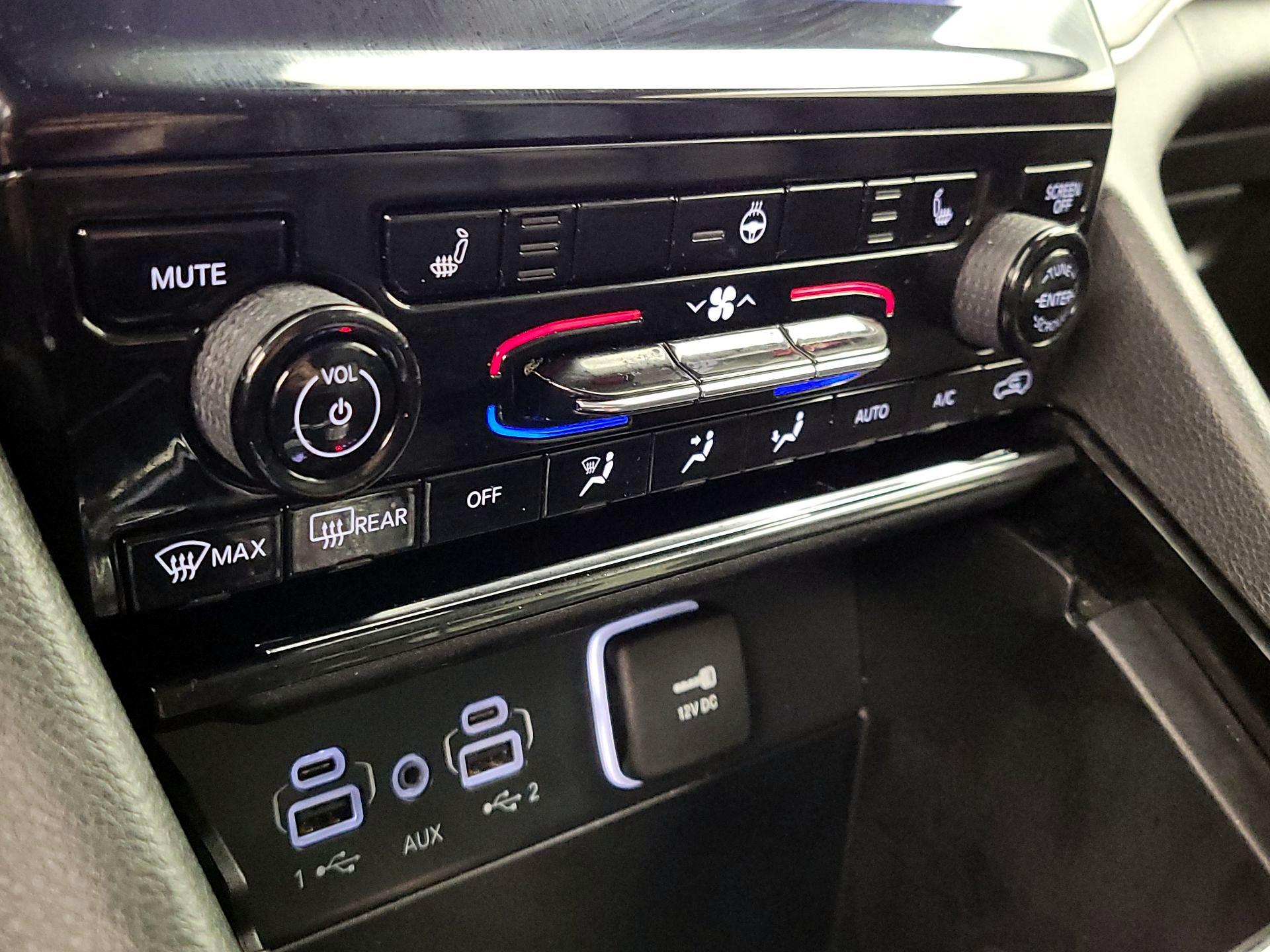 Thumbnail: 2023 Jeep Grand Cherokee L - 17