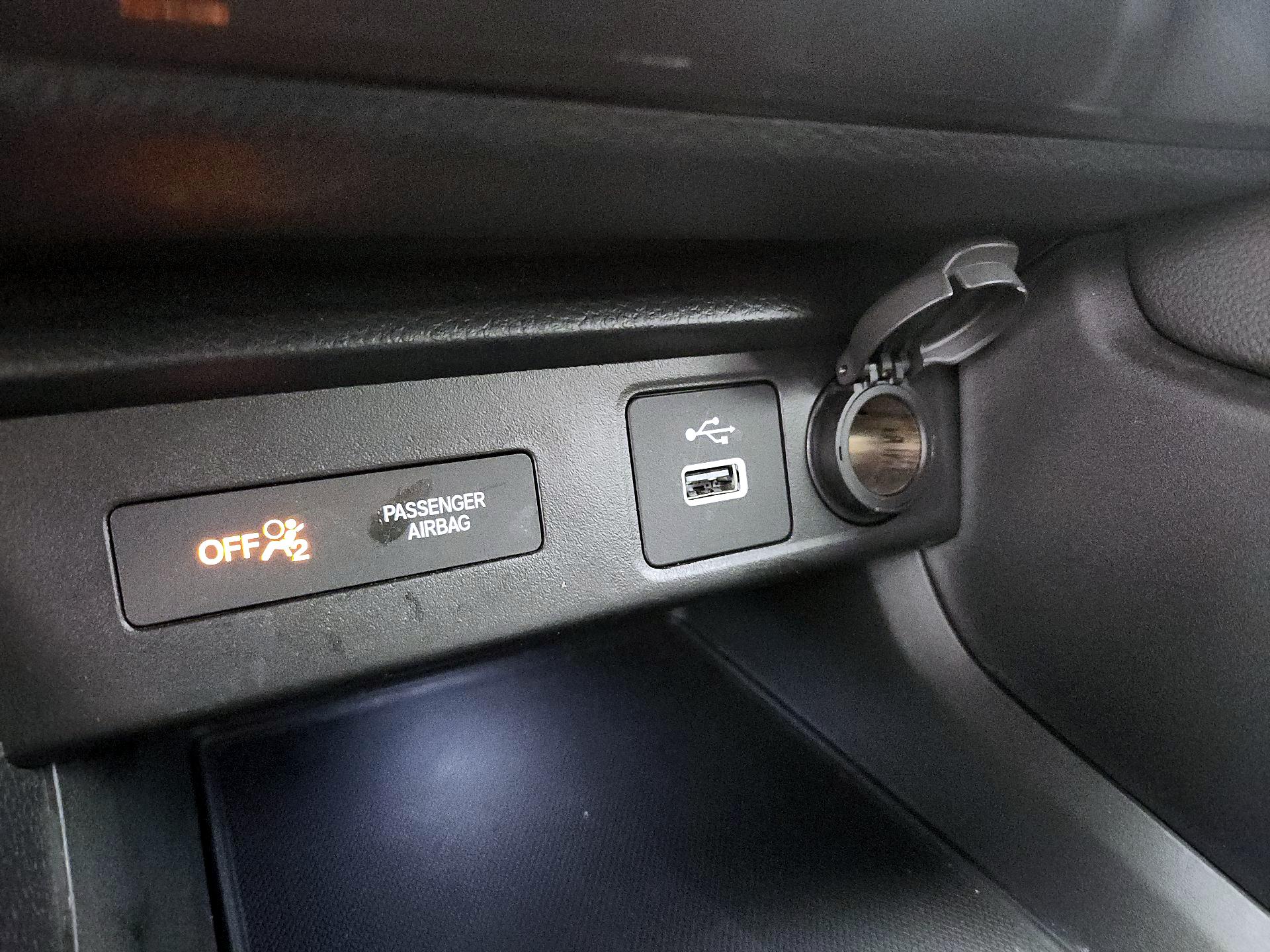 Thumbnail: 2023 Acura Integra - 18