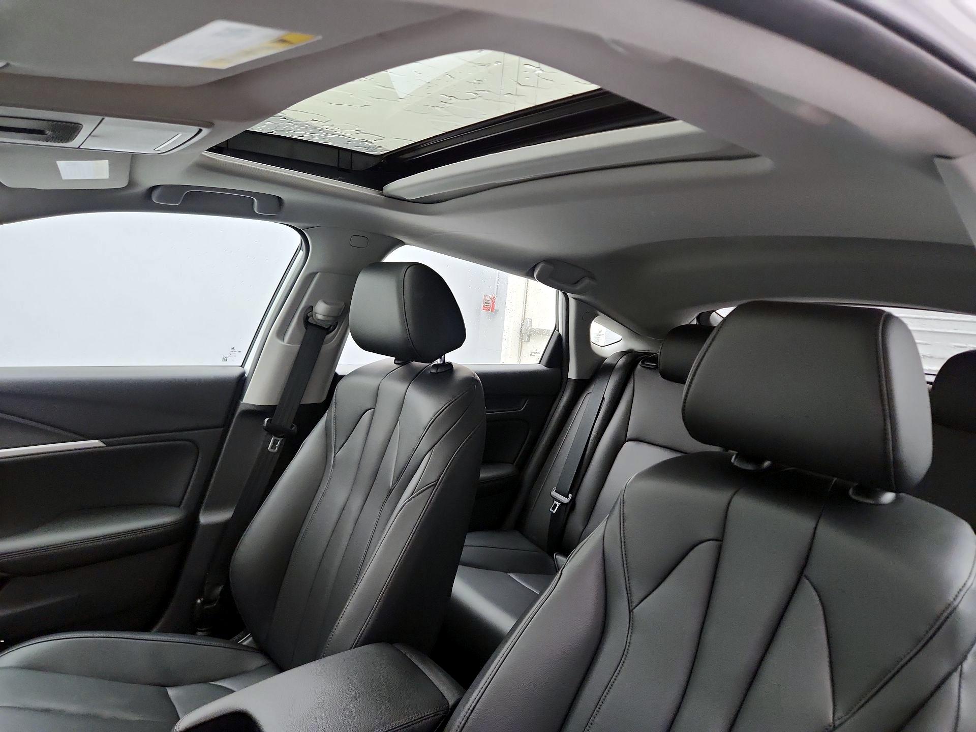 Thumbnail: 2023 Acura Integra - 19