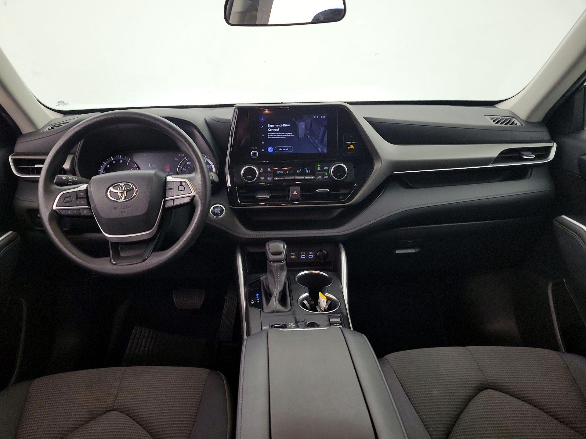 Thumbnail: 2023 Toyota Highlander - 9