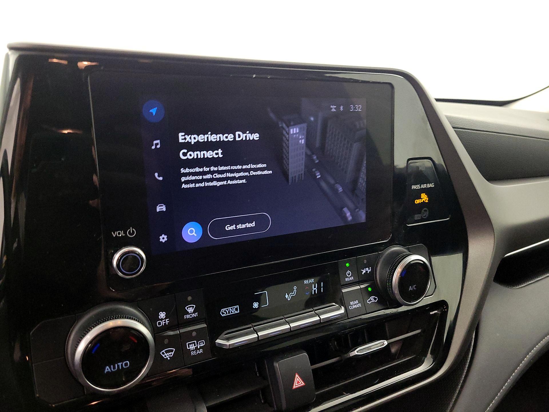 Thumbnail: 2023 Toyota Highlander - 14