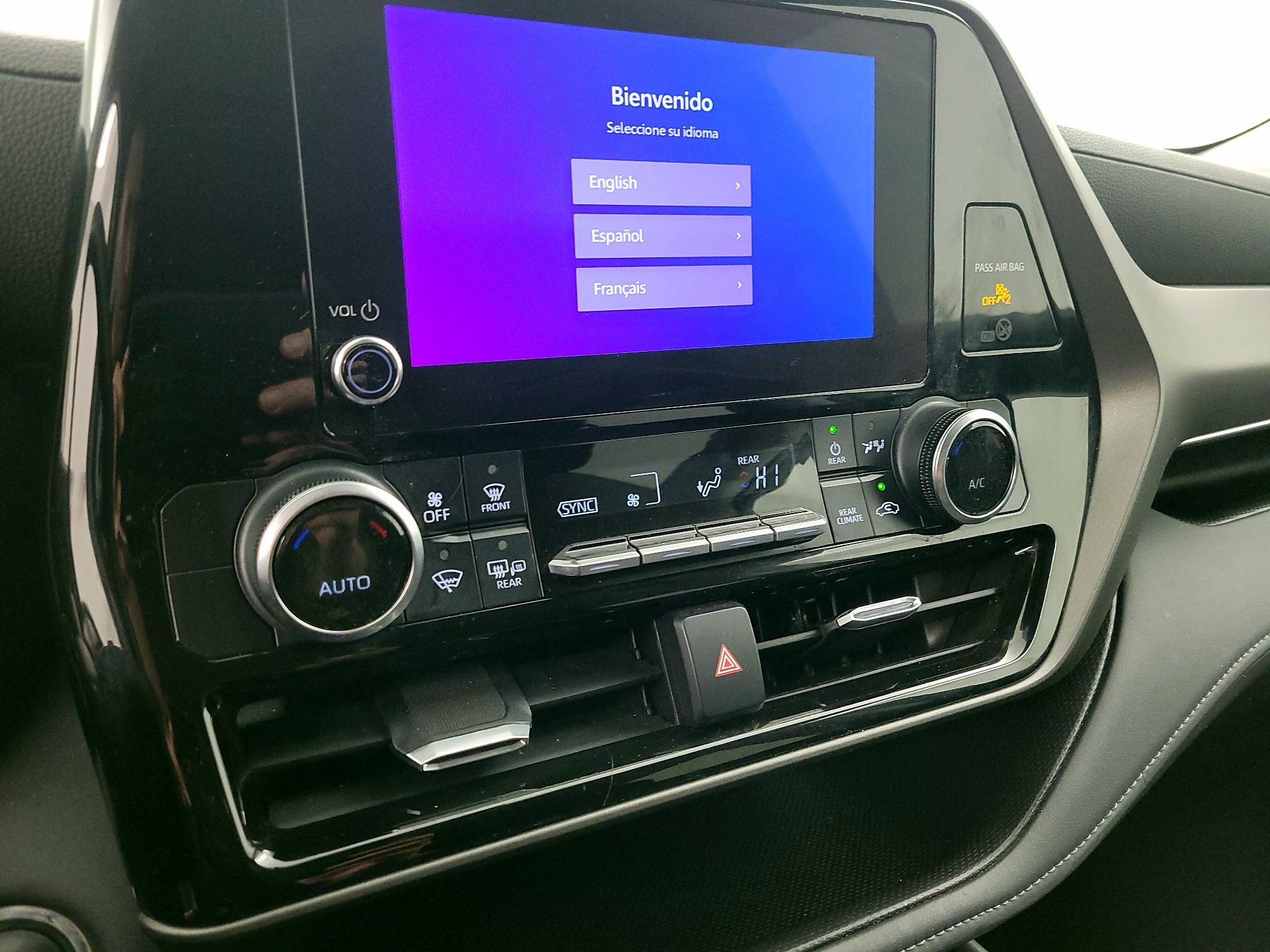 Thumbnail: 2023 Toyota Highlander - 17