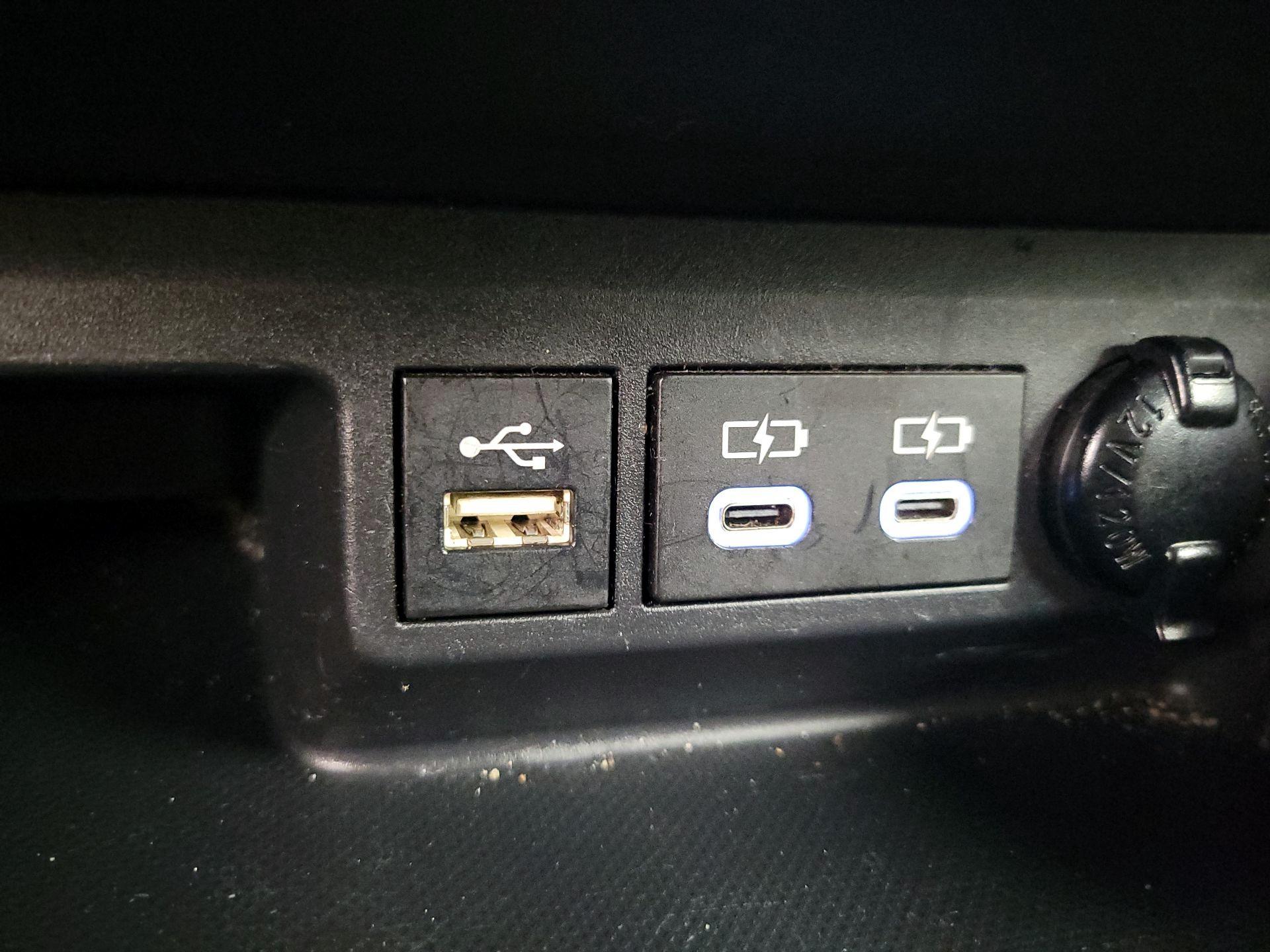 Thumbnail: 2023 Toyota Highlander - 19