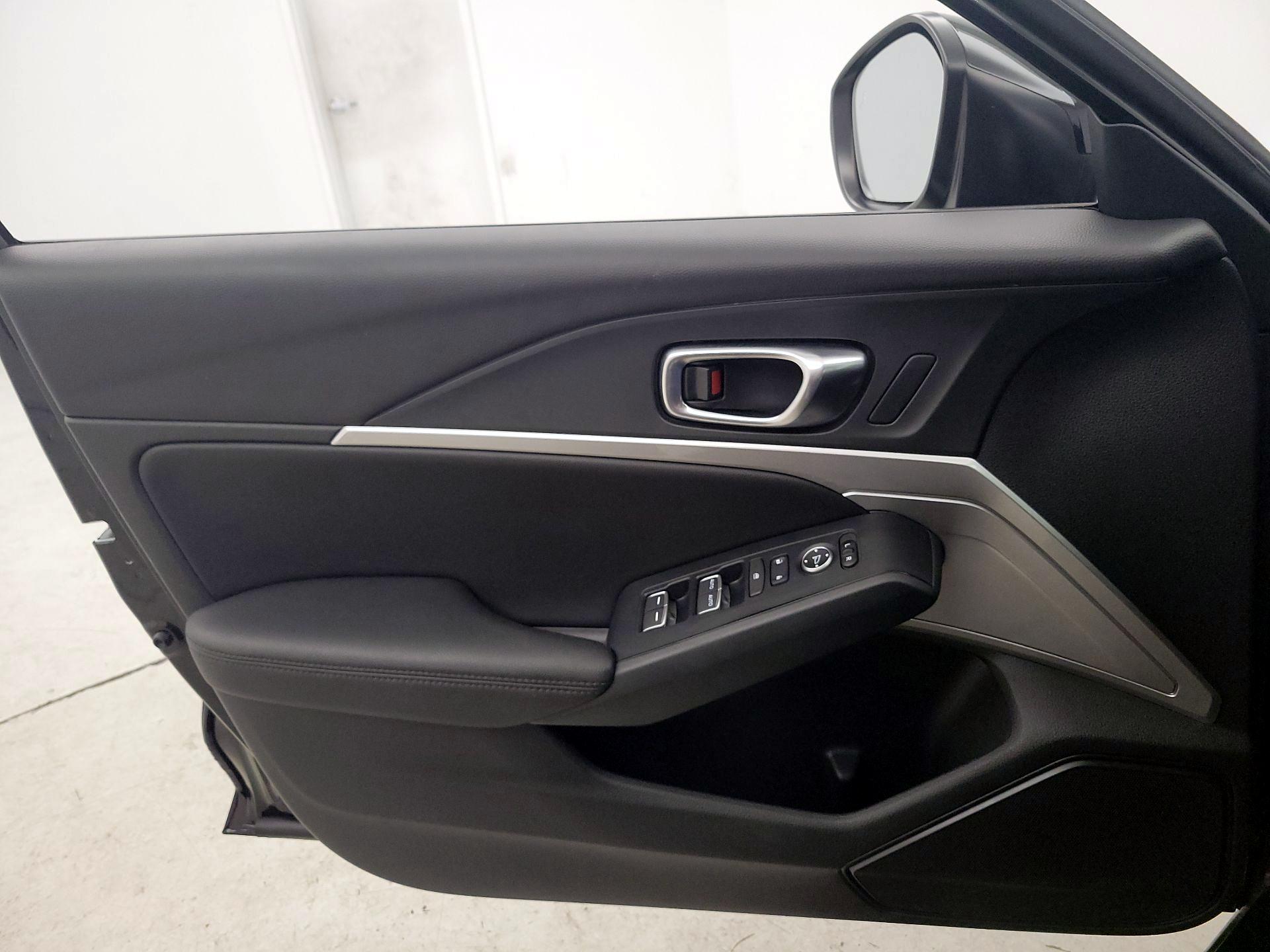 Thumbnail: 2023 Acura Integra - 12