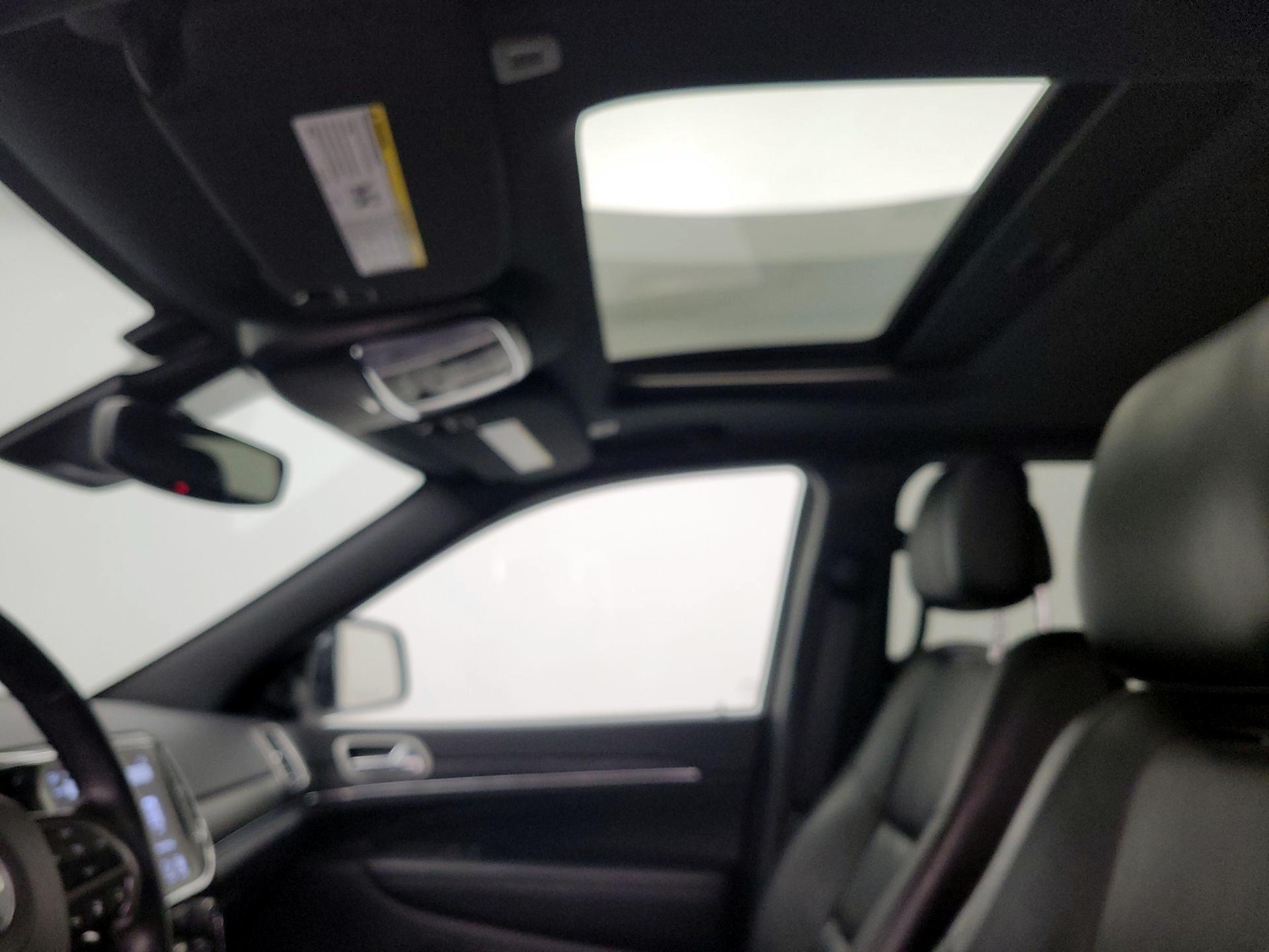 Thumbnail: 2021 Jeep Grand Cherokee - 20