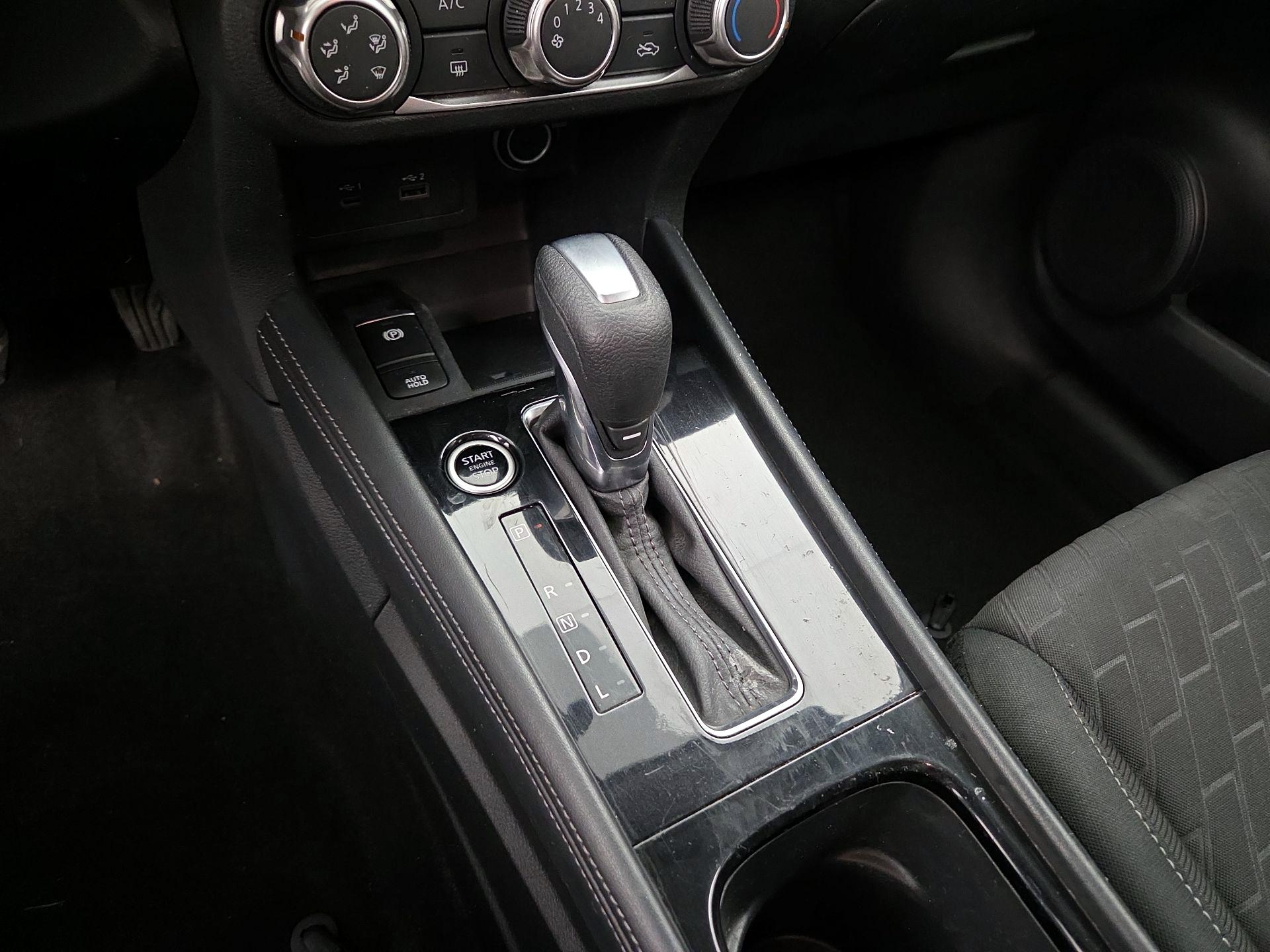 Thumbnail: 2023 Nissan Kicks - 16