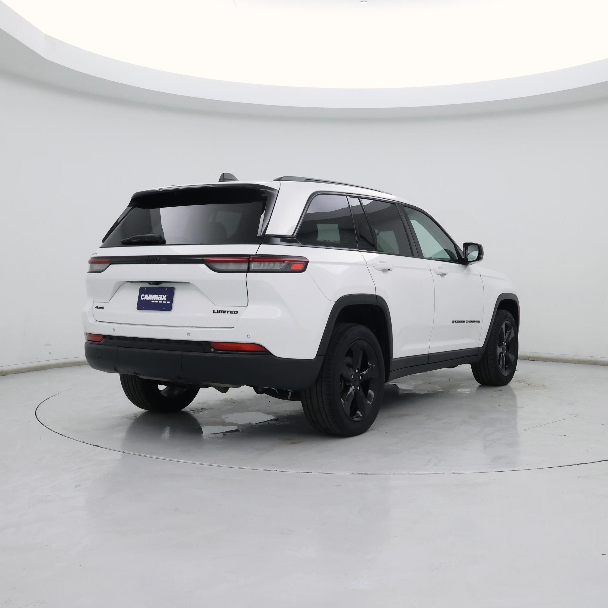 Thumbnail: 2023 Jeep Grand Cherokee - 8