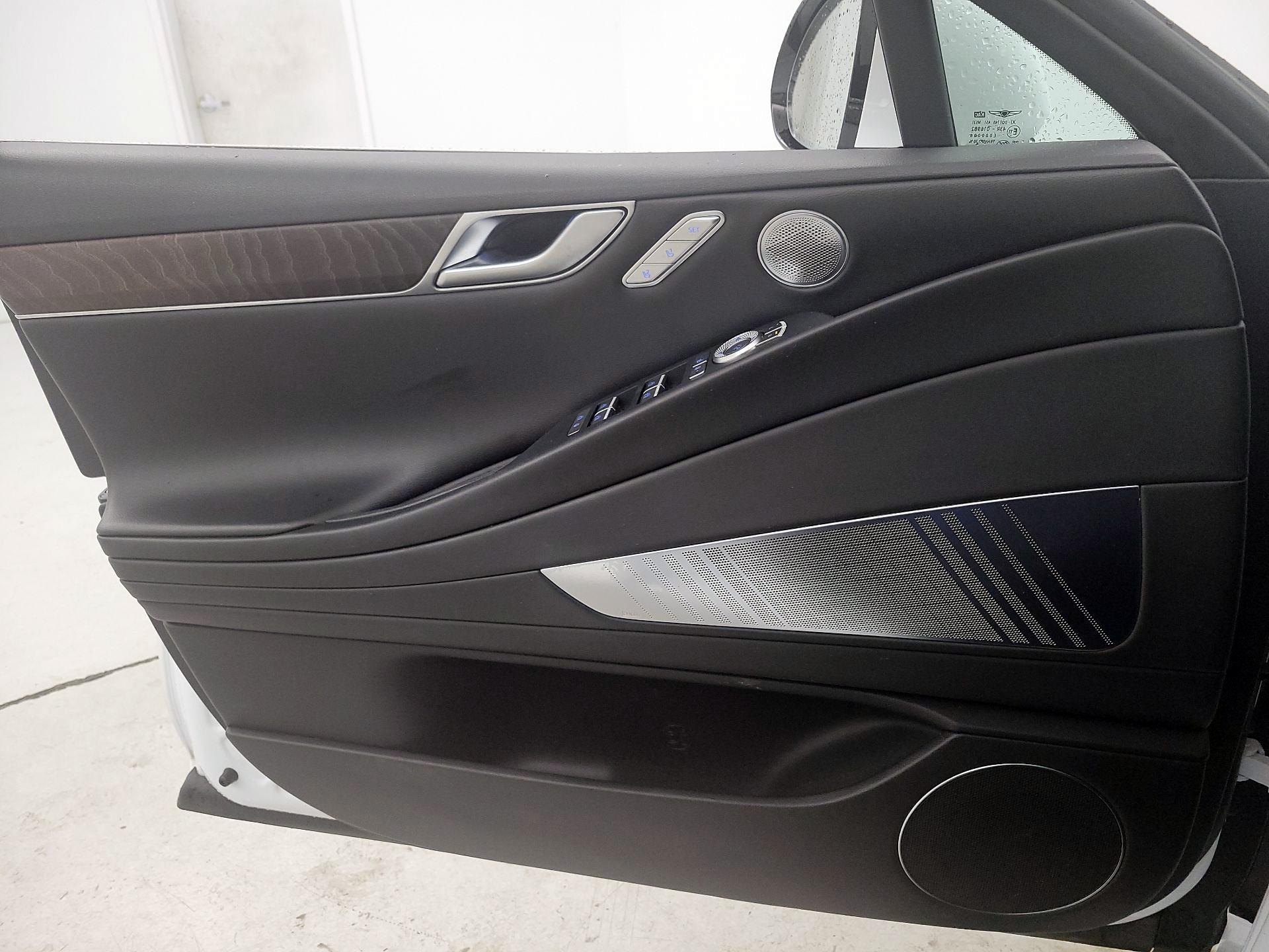 Thumbnail: 2023 Genesis G80 - 12