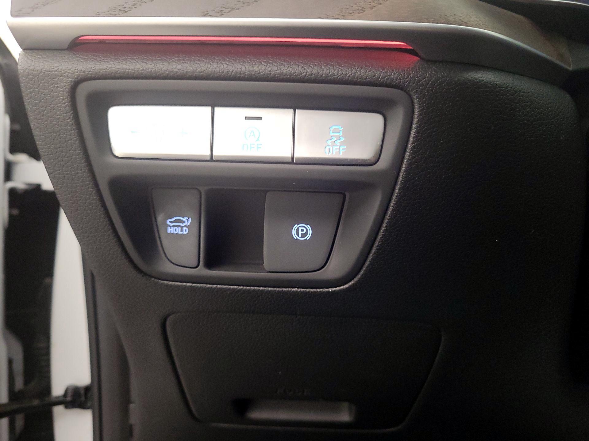 Thumbnail: 2023 Genesis G80 - 13